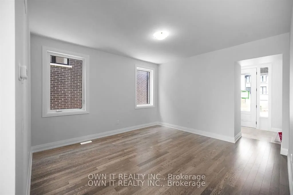 133 Harwood Avenue