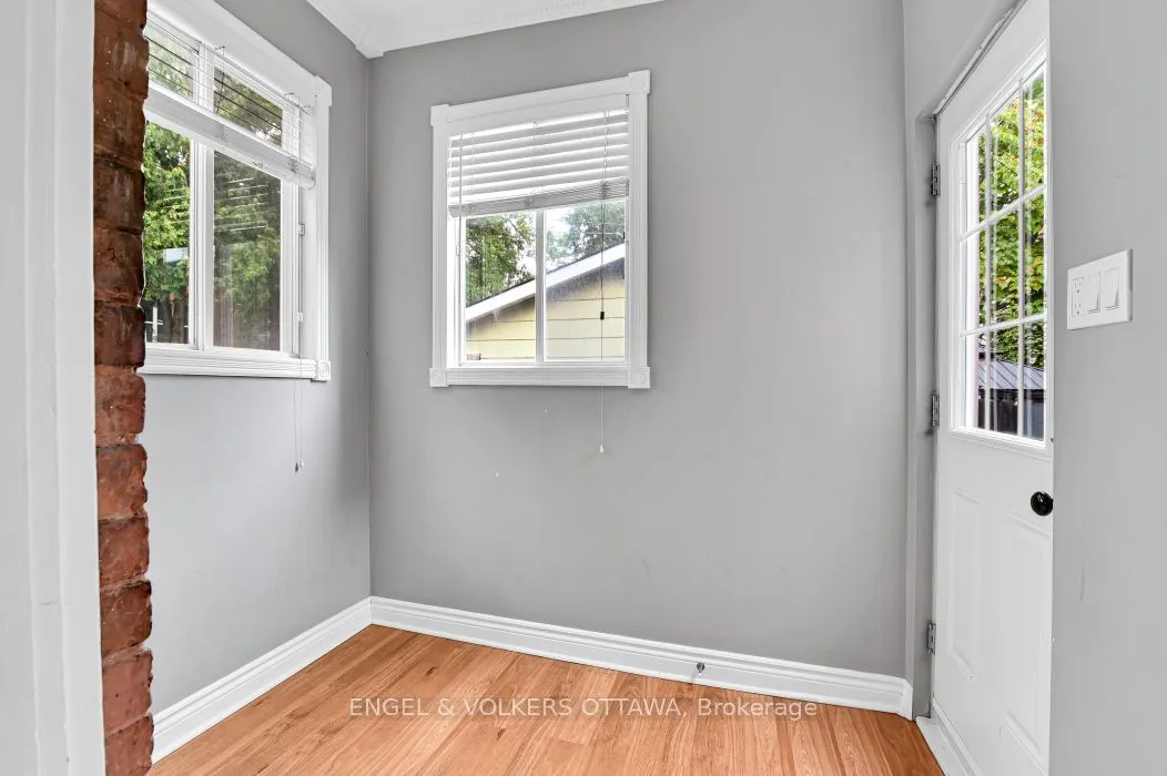 104 King Edward Avenue
