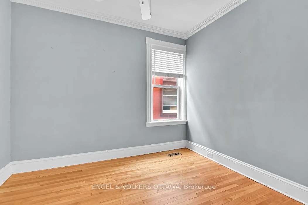 104 King Edward Avenue