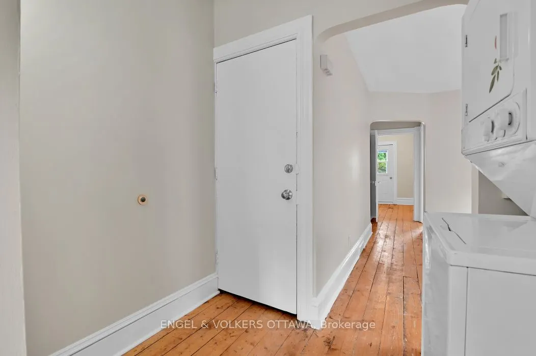 104 King Edward Avenue