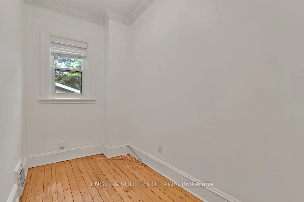104 King Edward Avenue