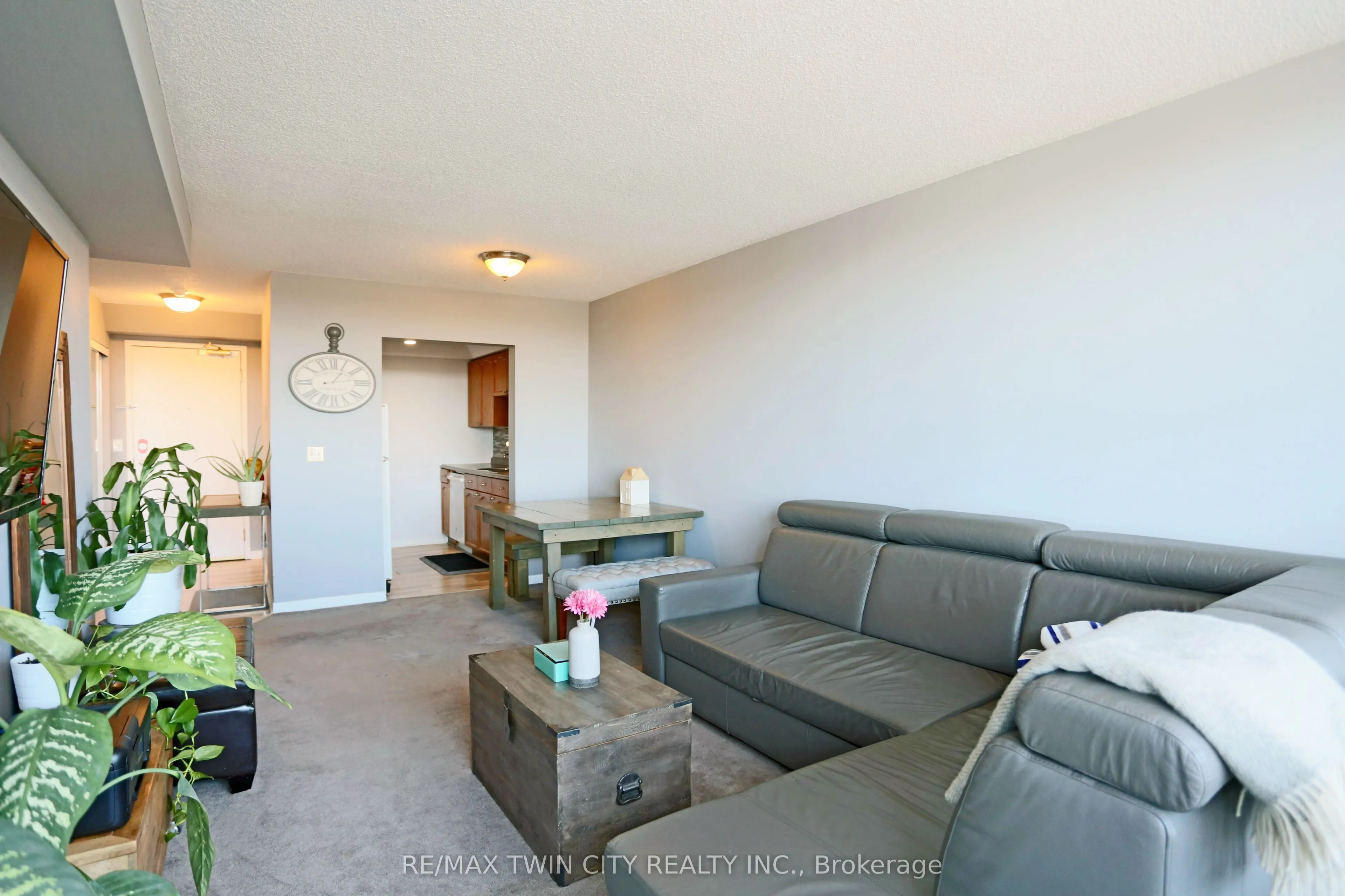 107 Bagot Street, #605