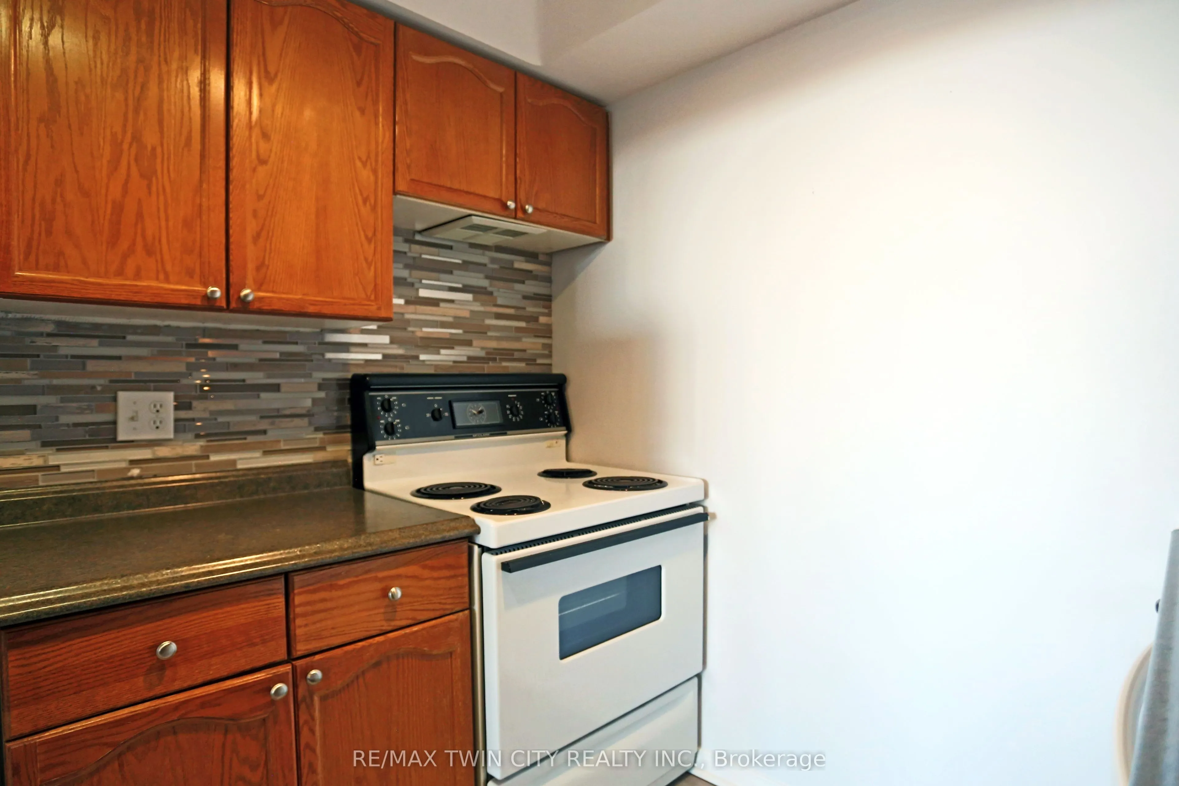 107 Bagot Street, #605