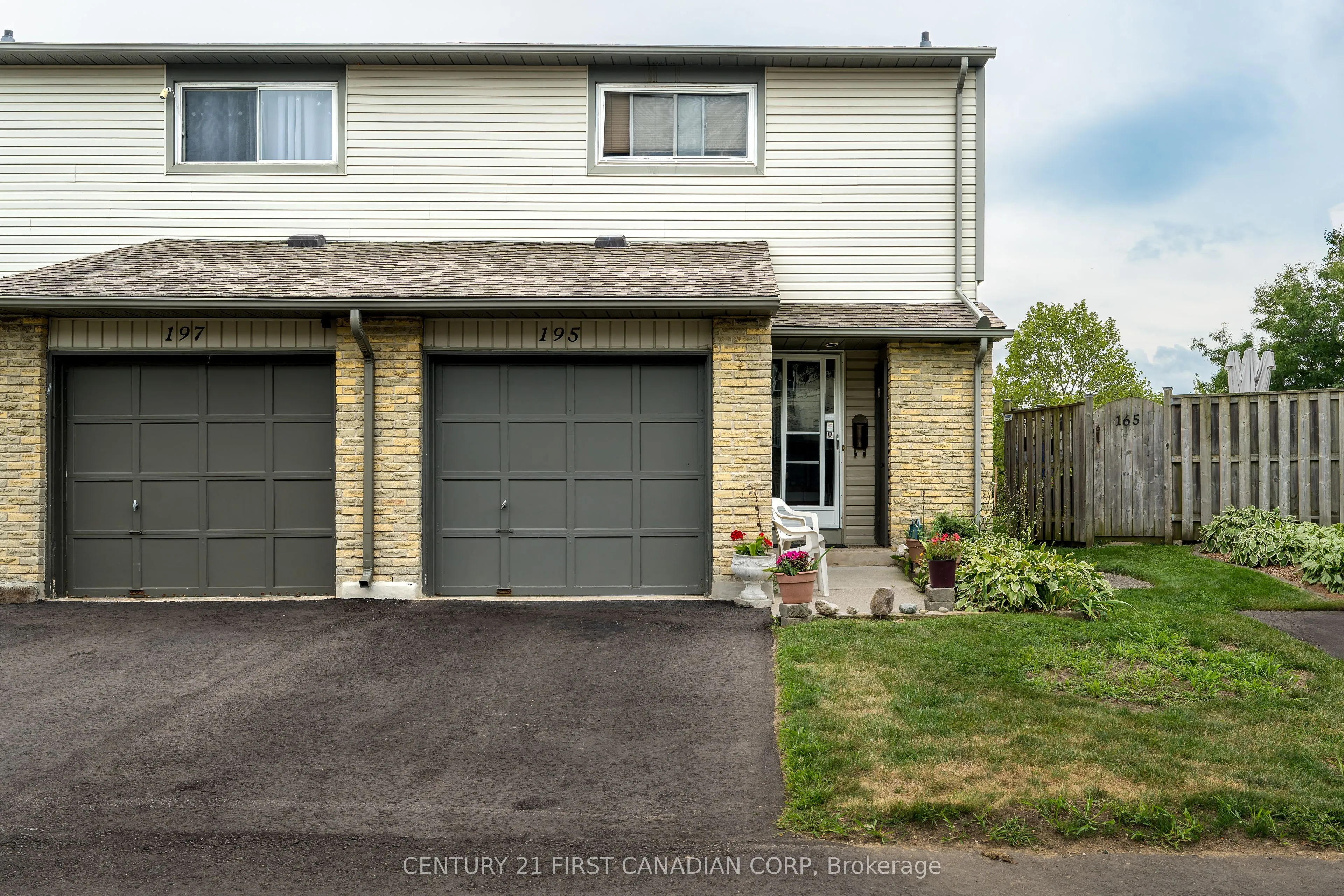 195 Deveron Crescent, #40