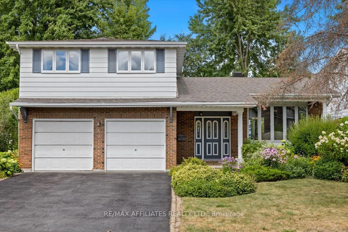 49 Silver Aspen Crescent