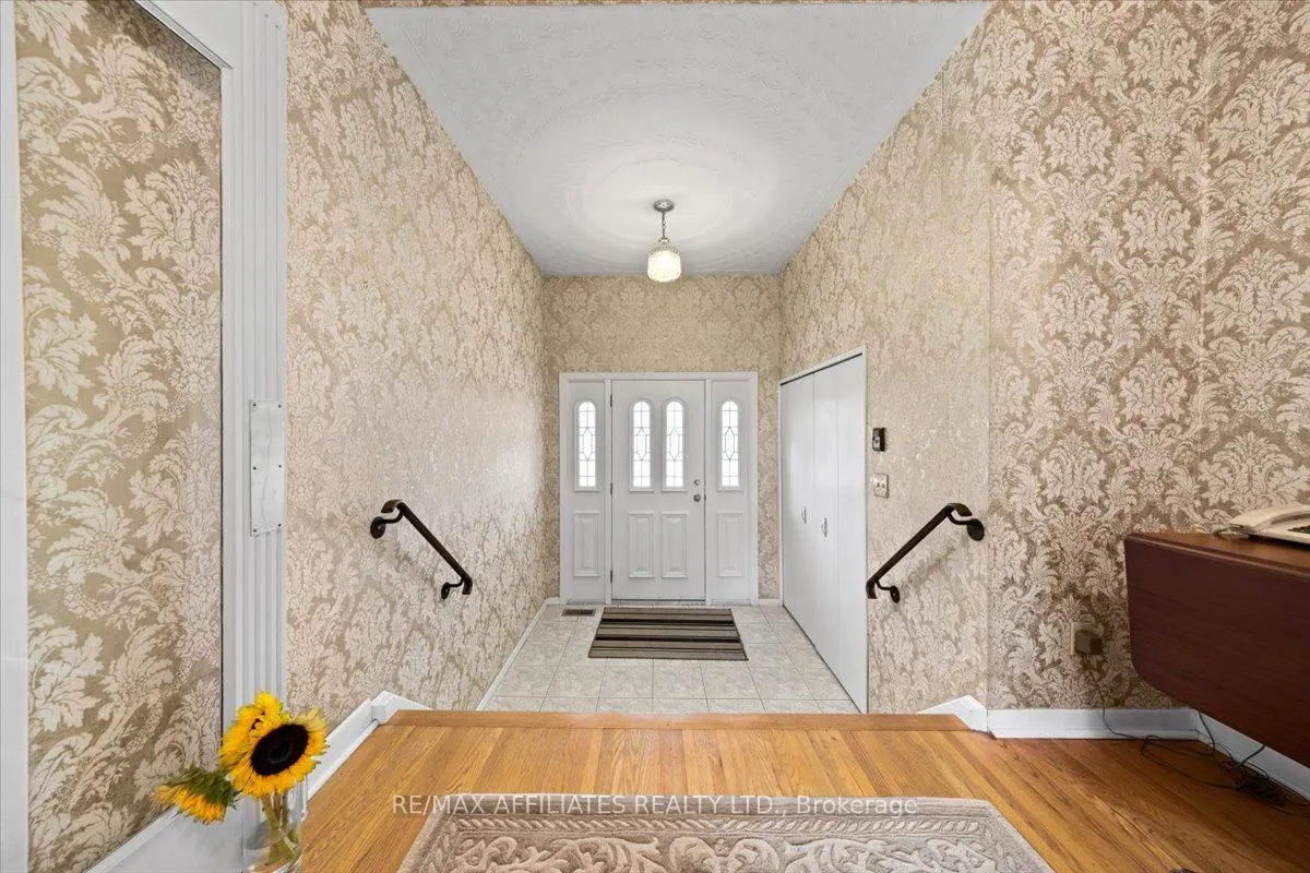 49 Silver Aspen Crescent