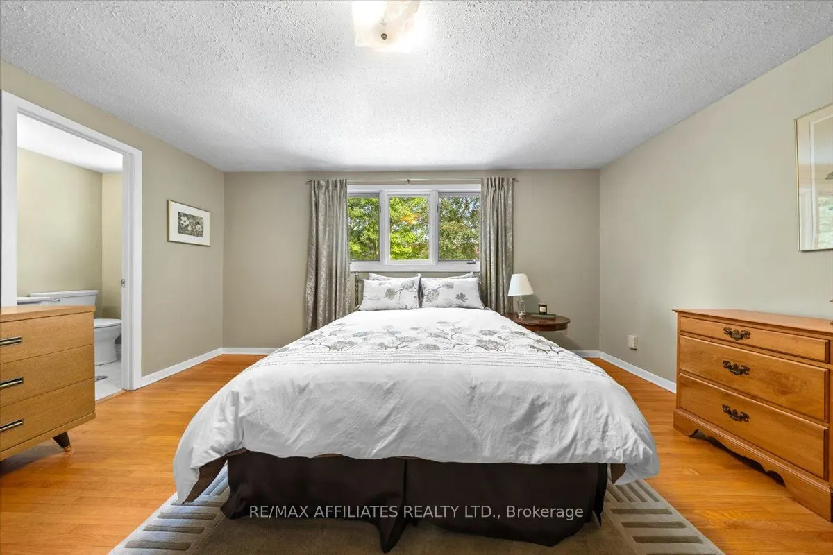 49 Silver Aspen Crescent