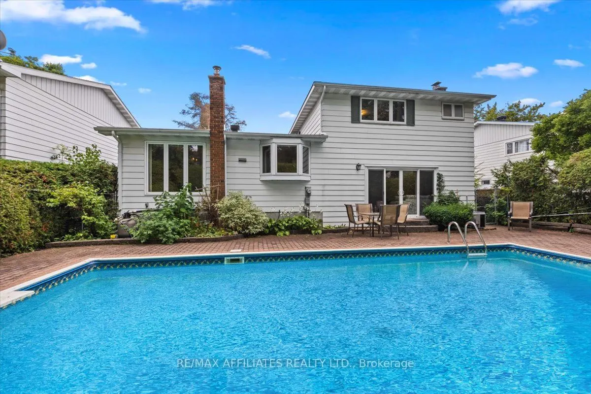 49 Silver Aspen Crescent
