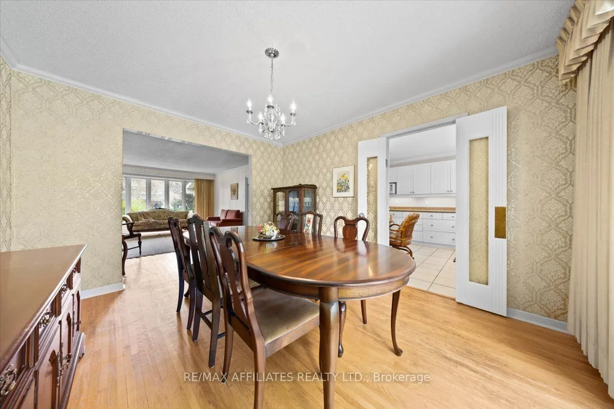 49 Silver Aspen Crescent