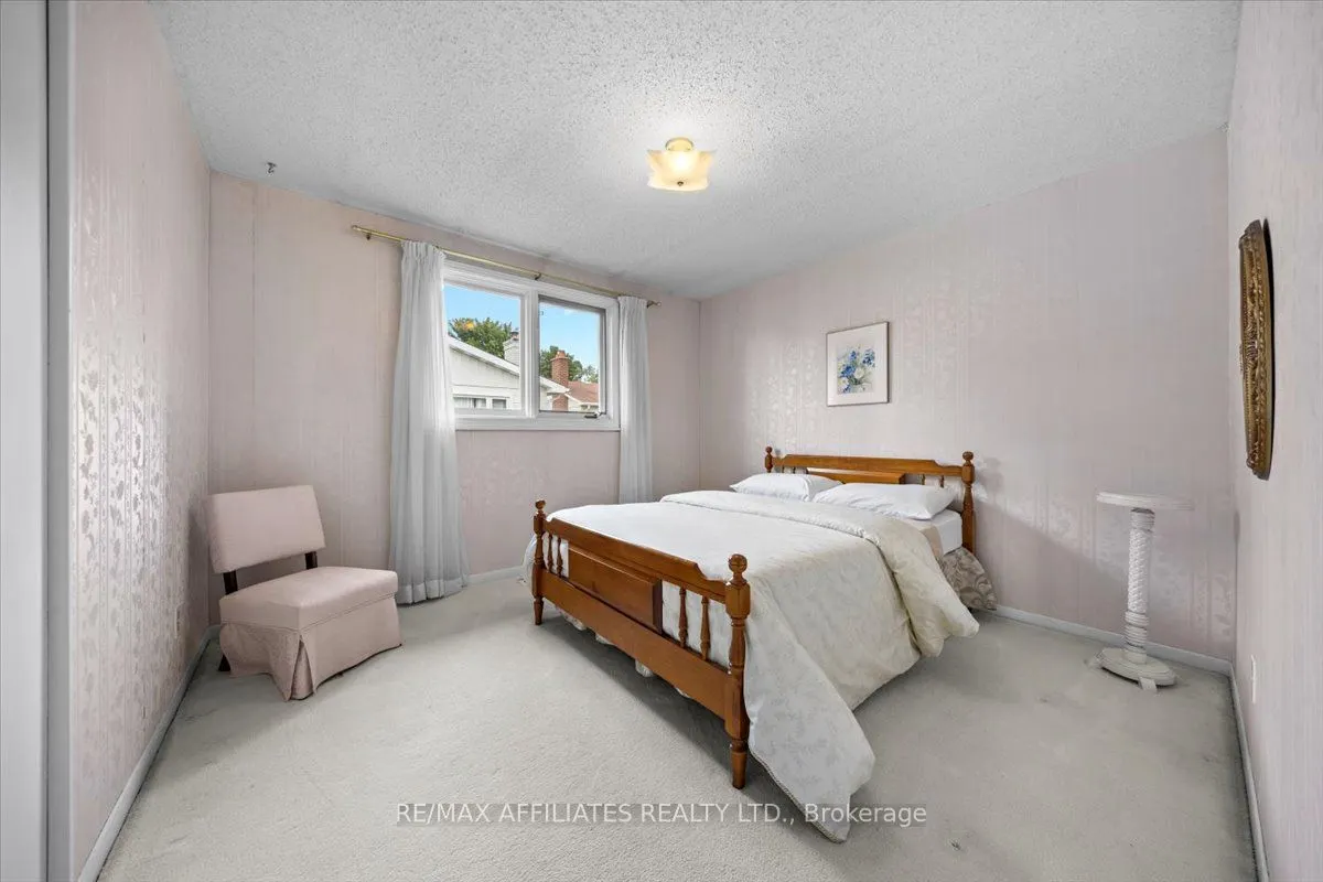 49 Silver Aspen Crescent