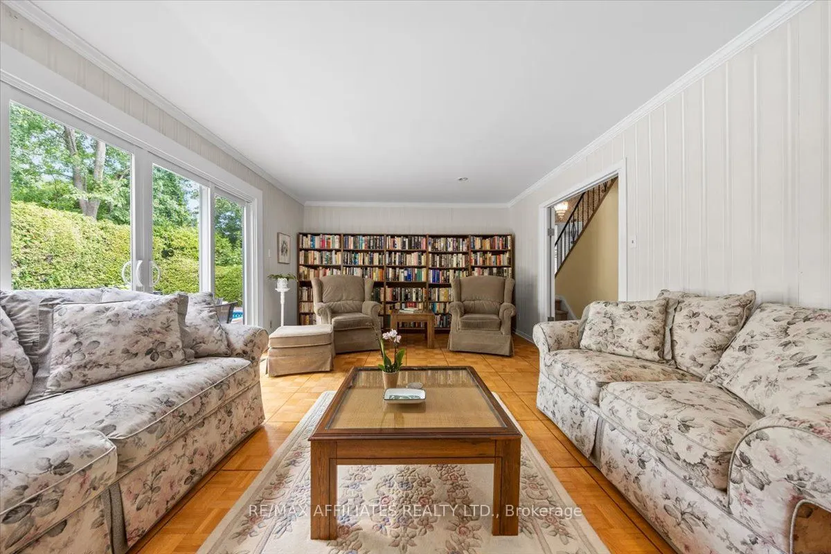 49 Silver Aspen Crescent