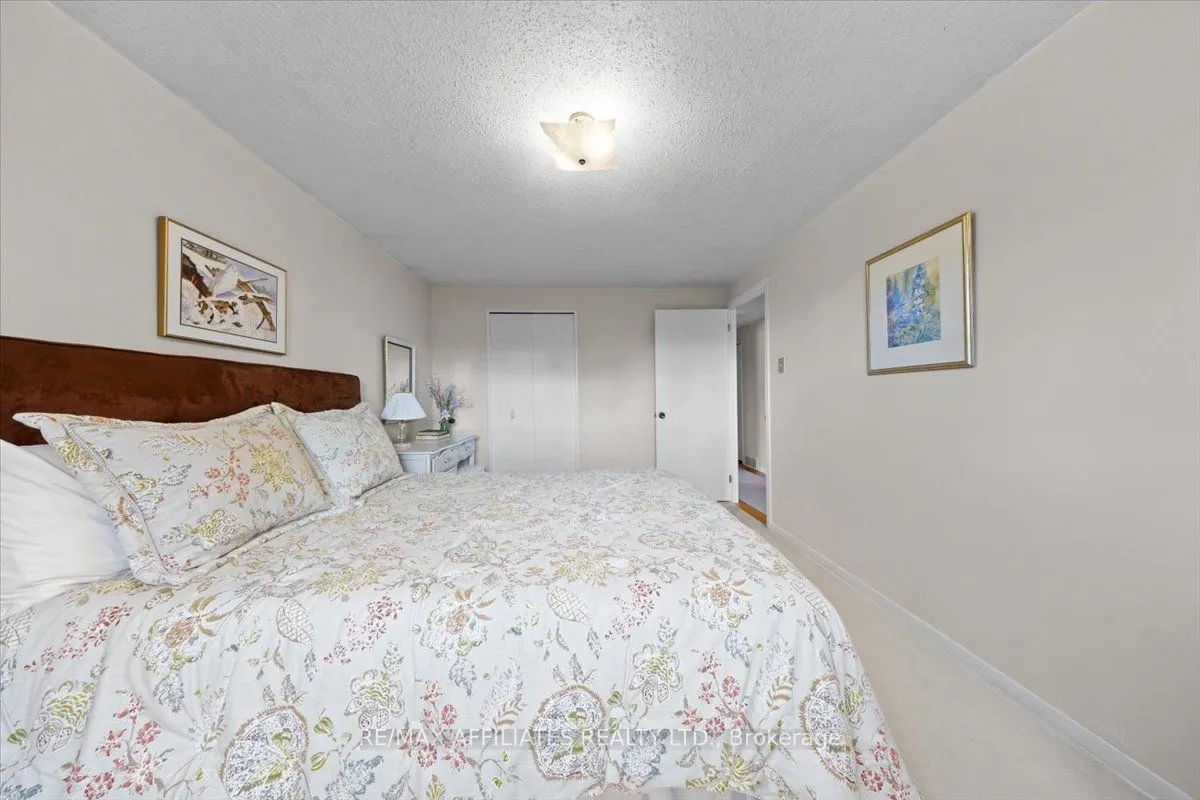 49 Silver Aspen Crescent