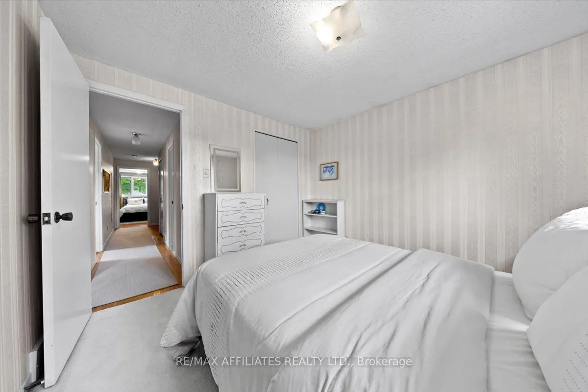 49 Silver Aspen Crescent