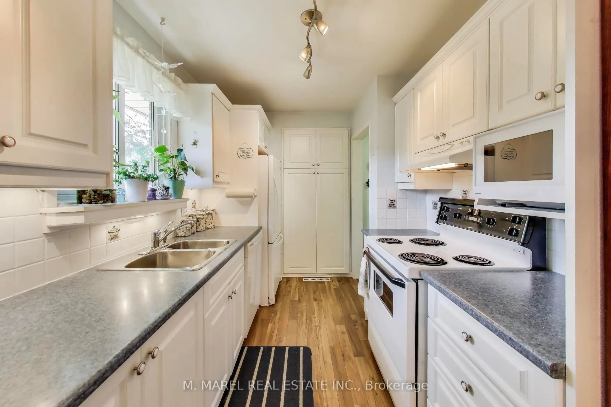 5 Woodsview Place
