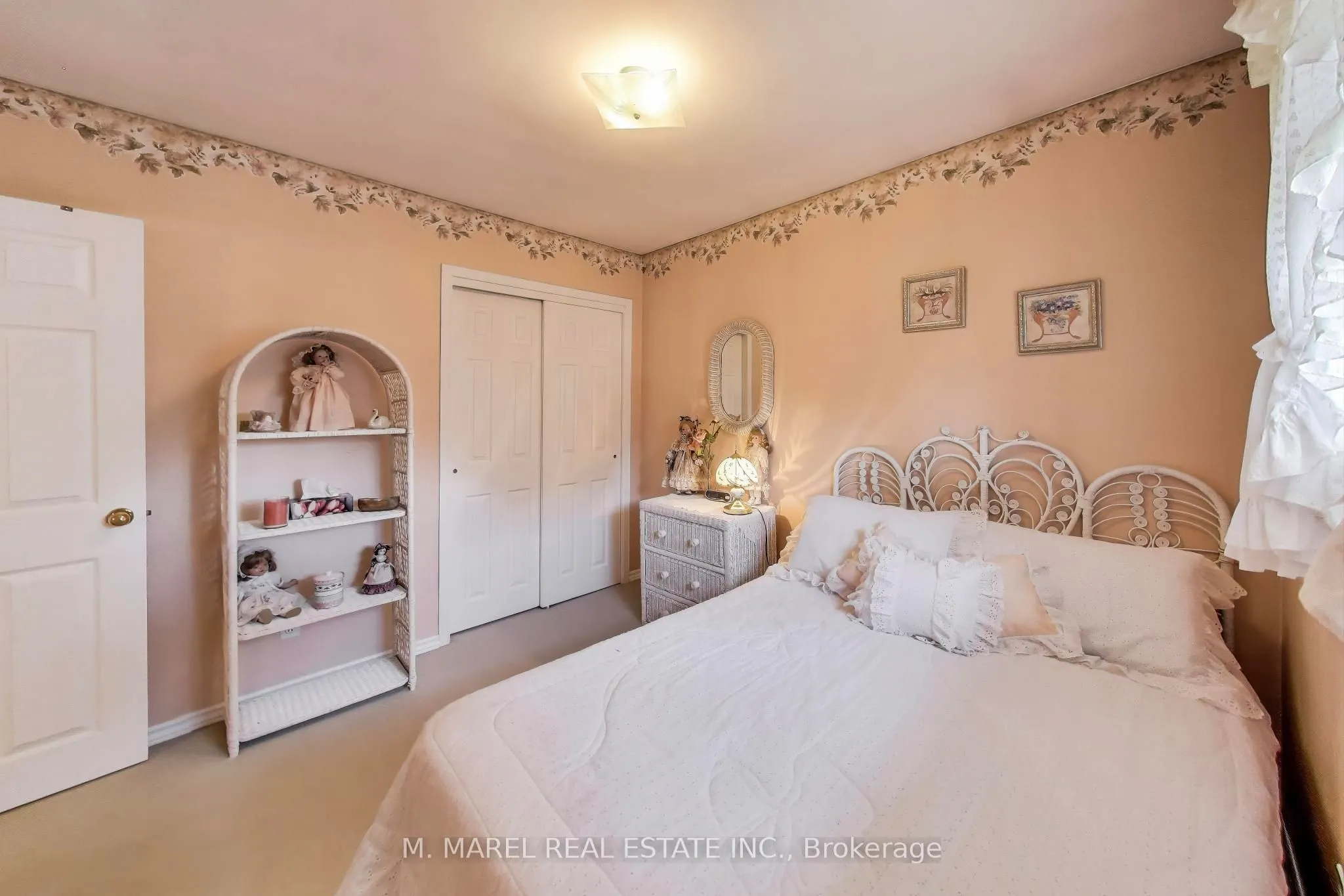 5 Woodsview Place