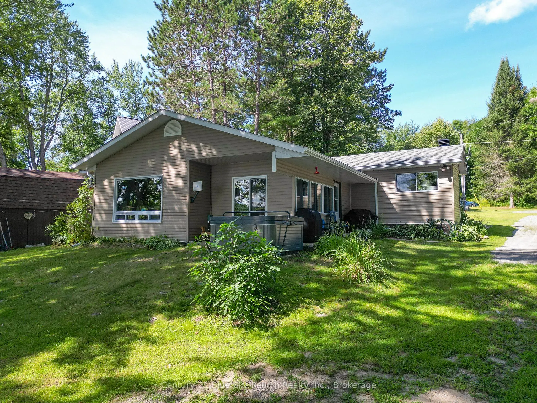 28 Andrews Lane