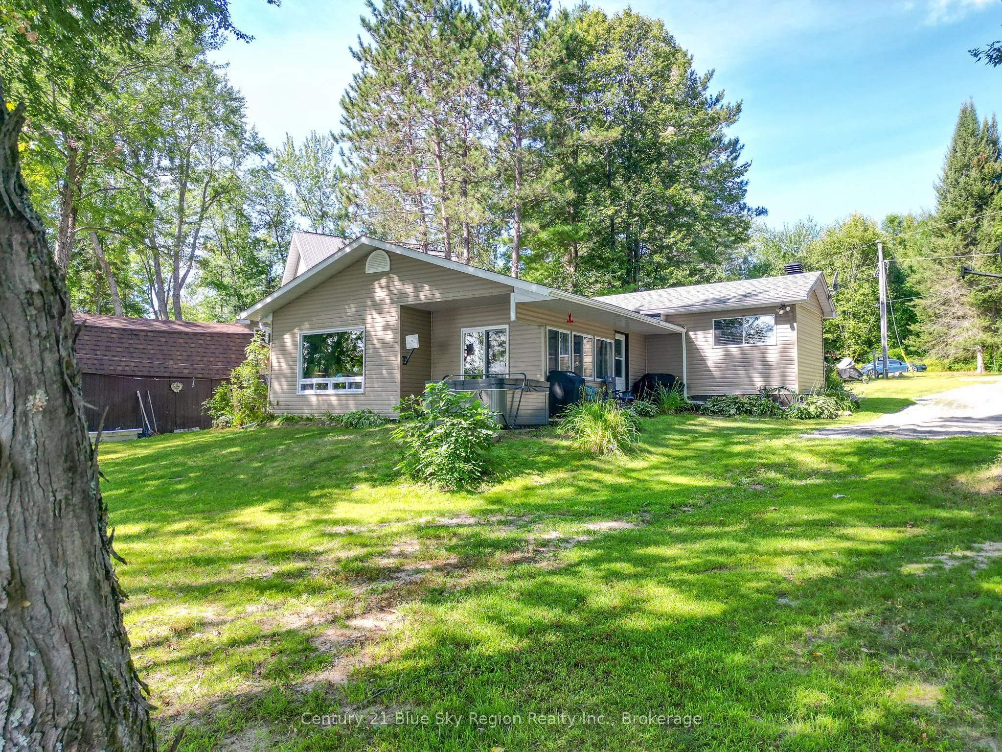 28 Andrews Lane