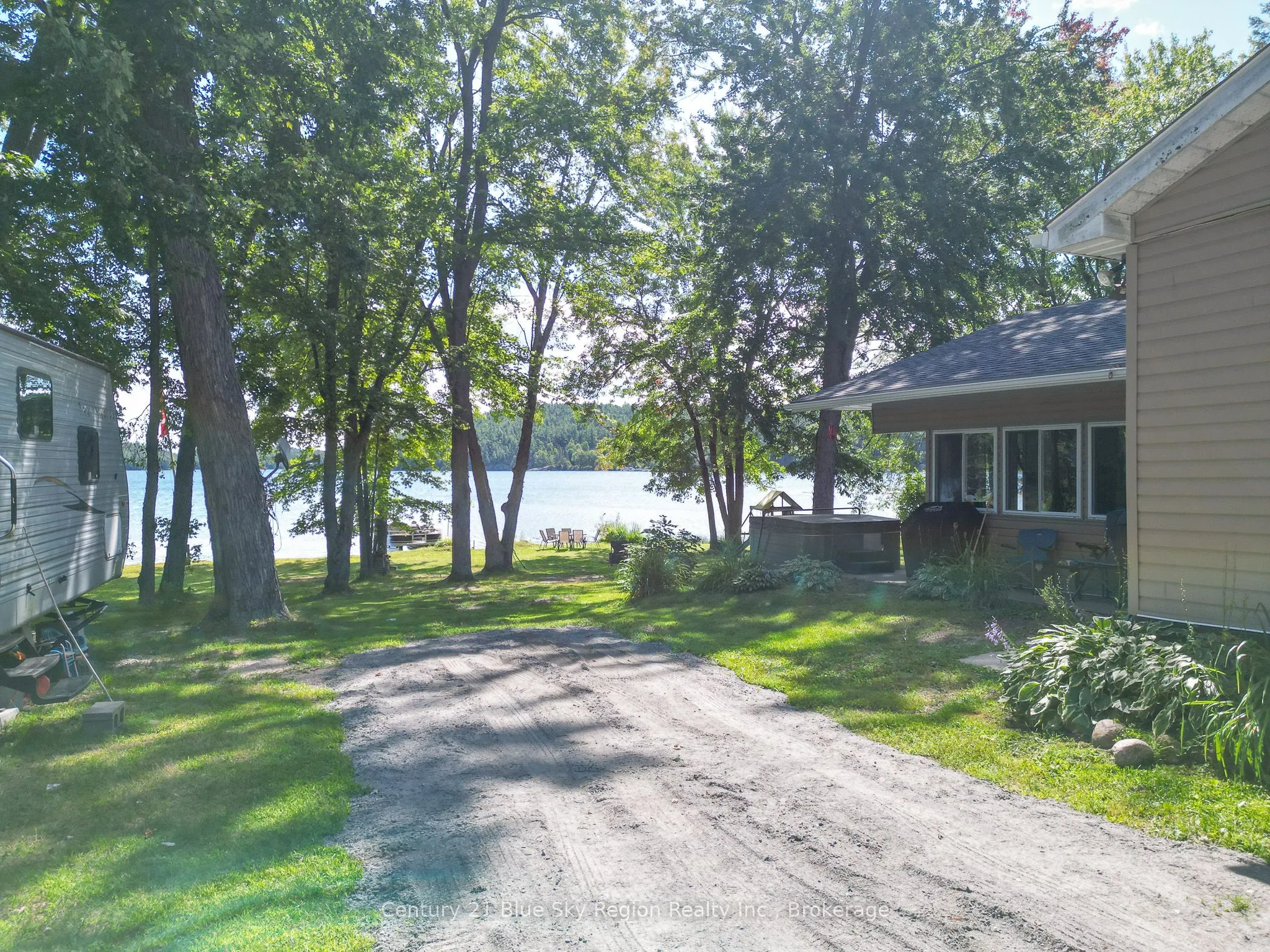 28 Andrews Lane