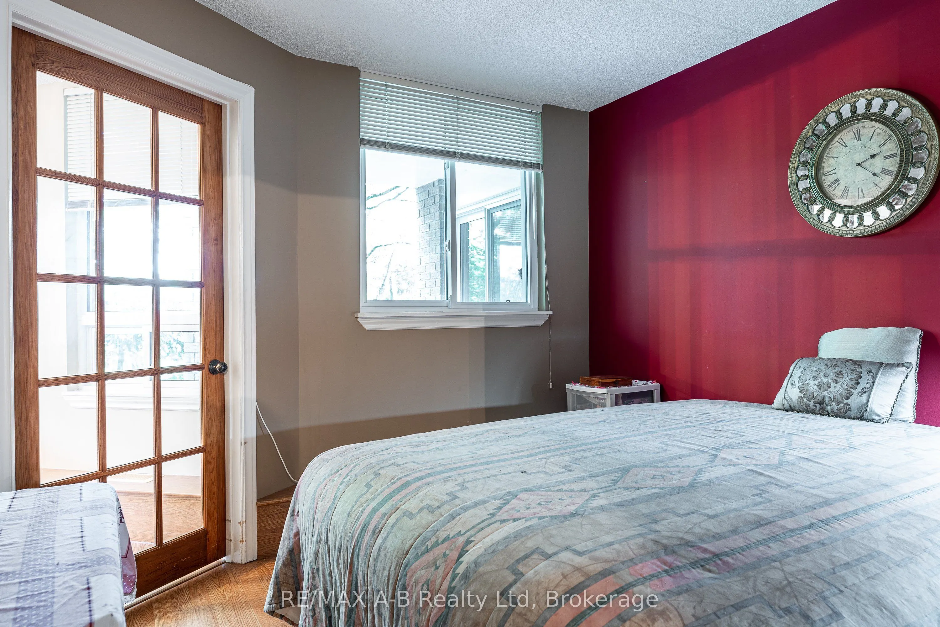 22 ST. ANDREW Street N, #104