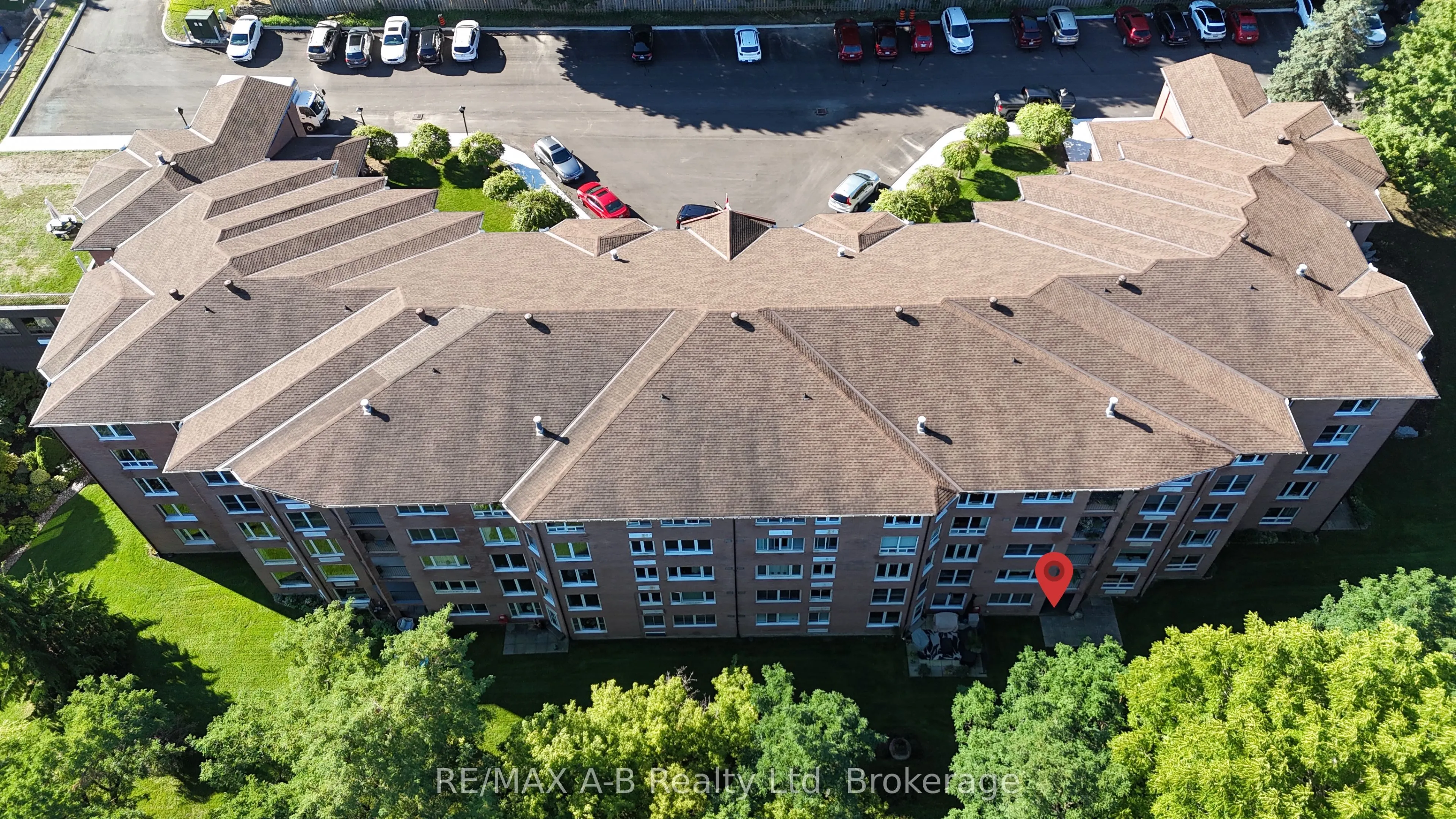 22 ST. ANDREW Street N, #104