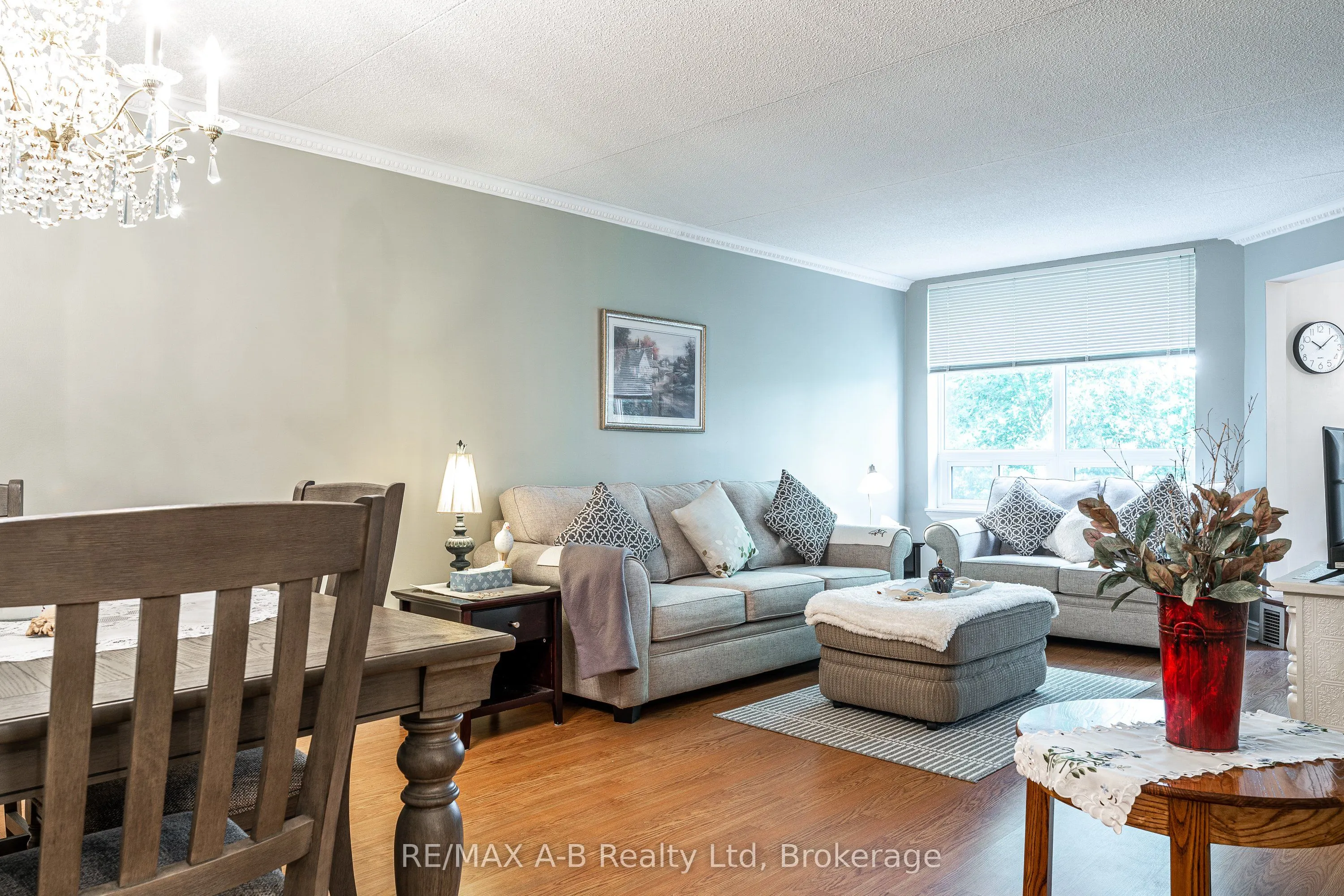 22 ST. ANDREW Street N, #104