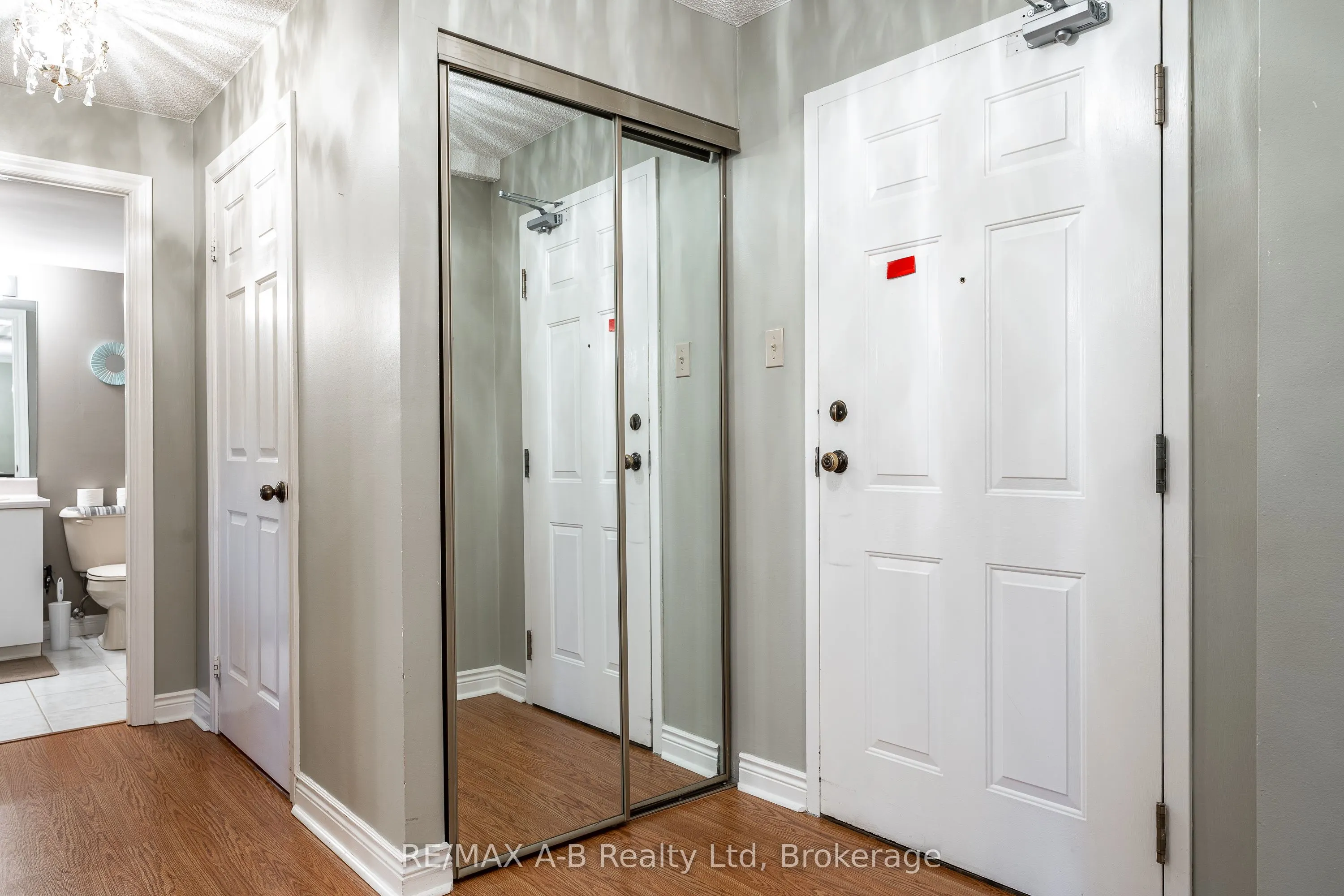 22 ST. ANDREW Street N, #104