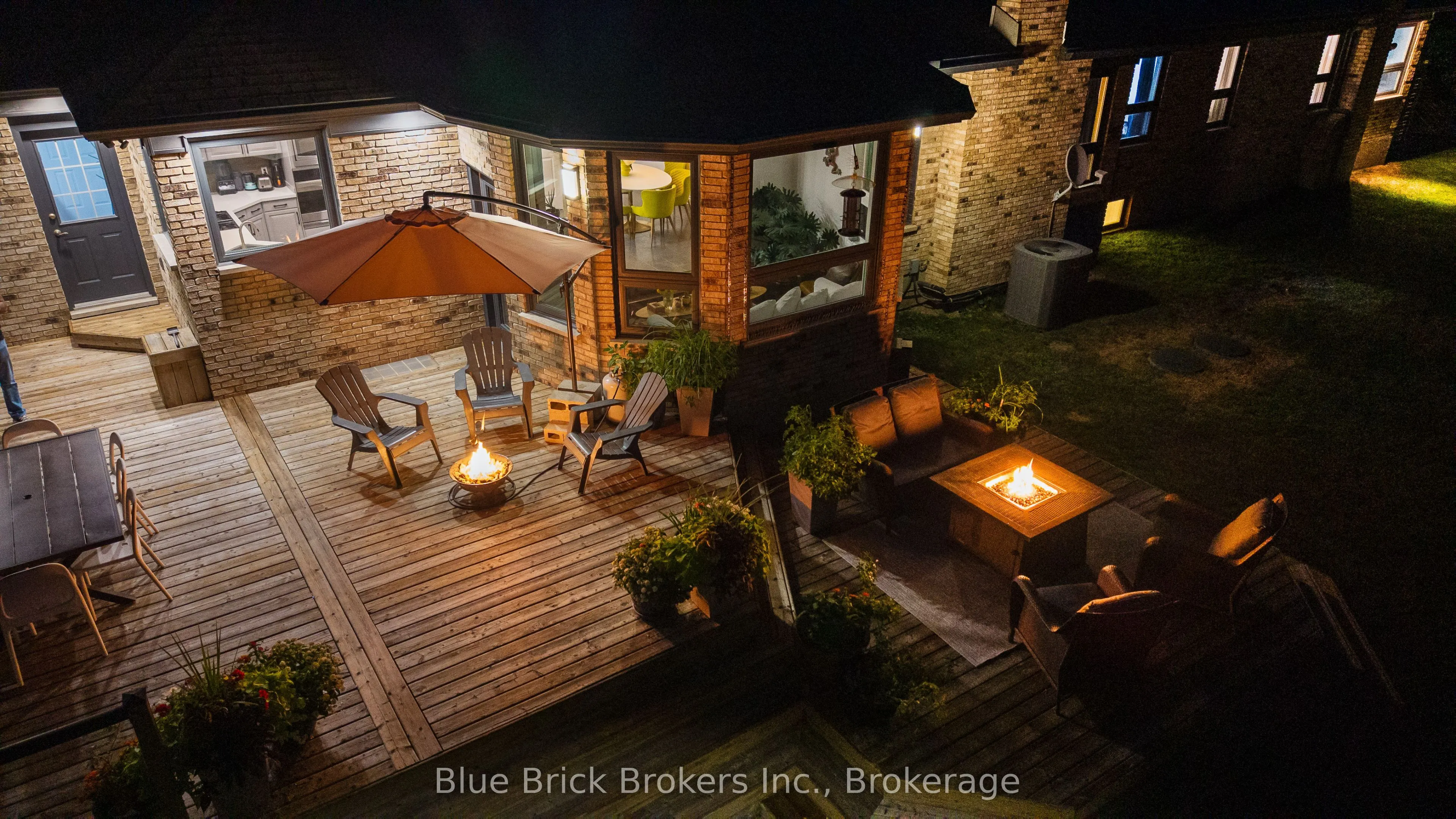 768 FRANKLINWAY Crescent