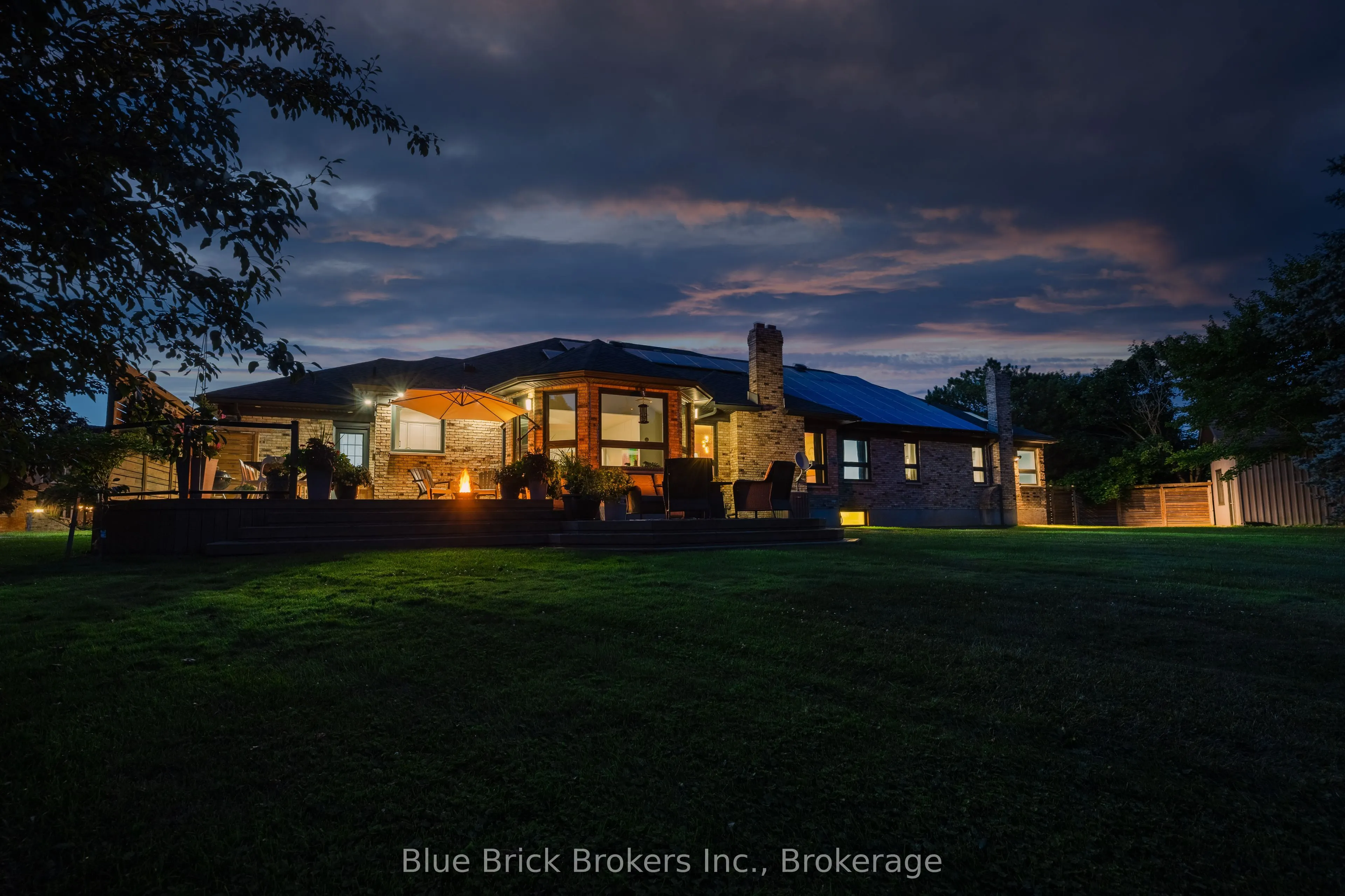 768 FRANKLINWAY Crescent