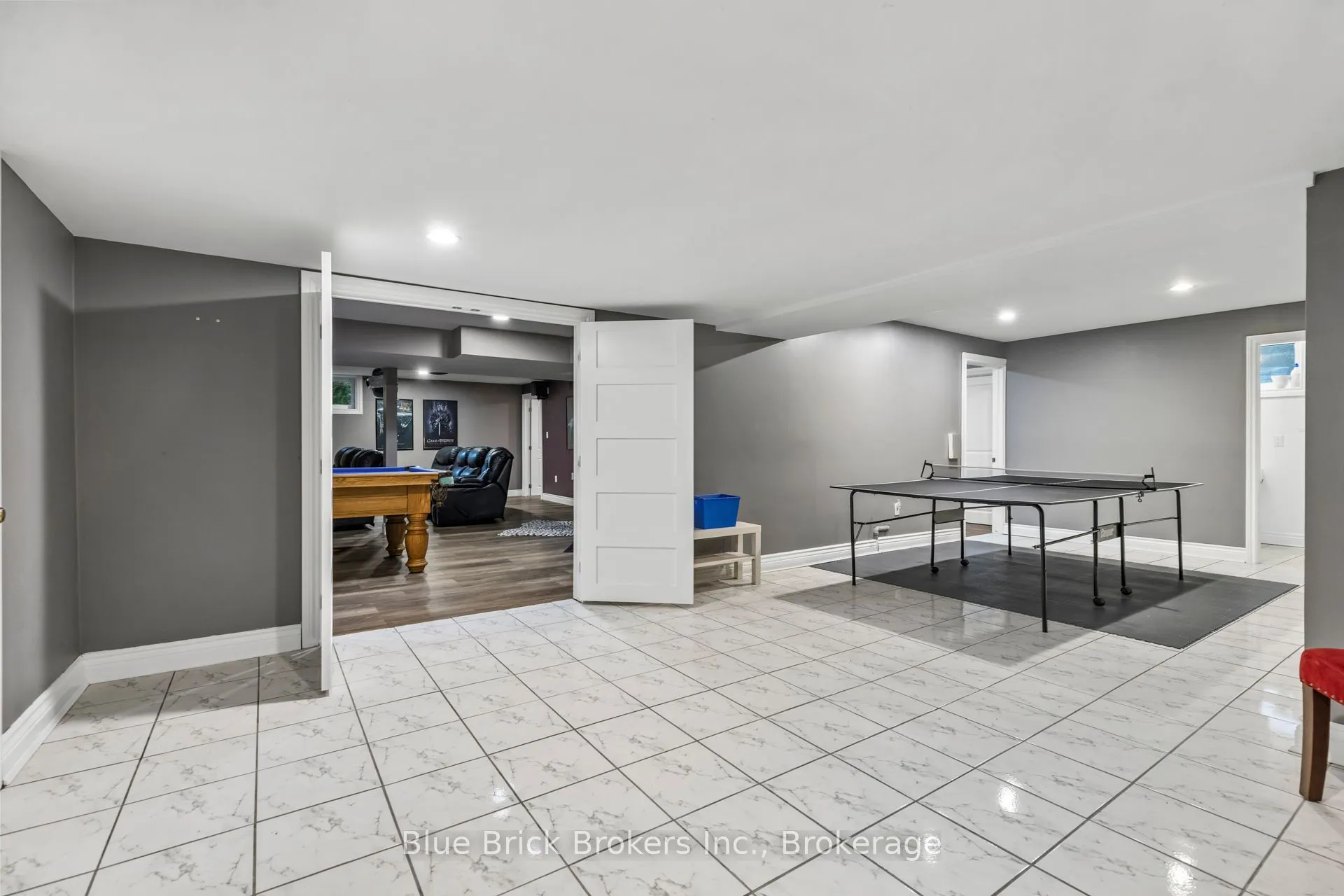 768 FRANKLINWAY Crescent