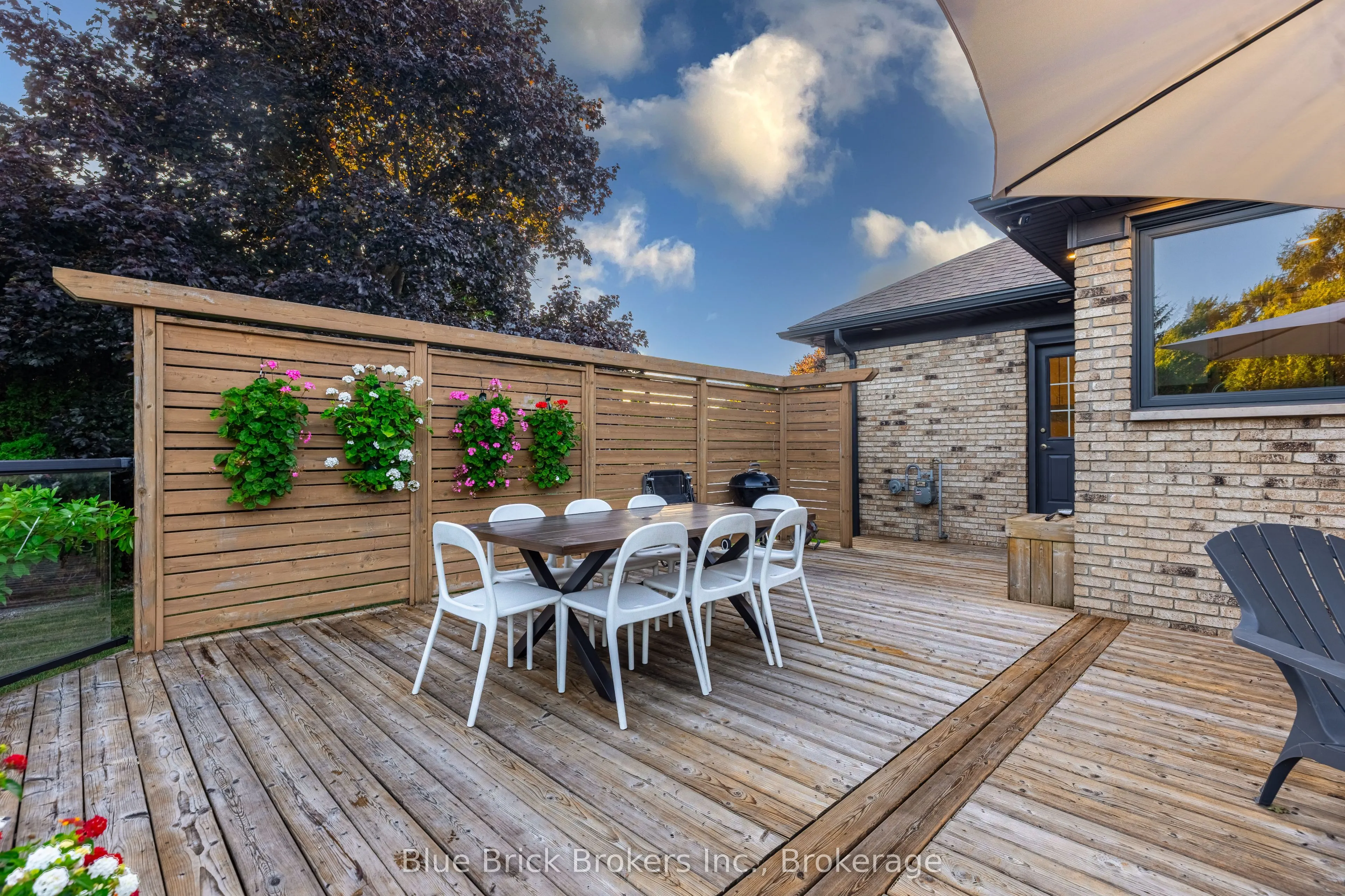 768 FRANKLINWAY Crescent