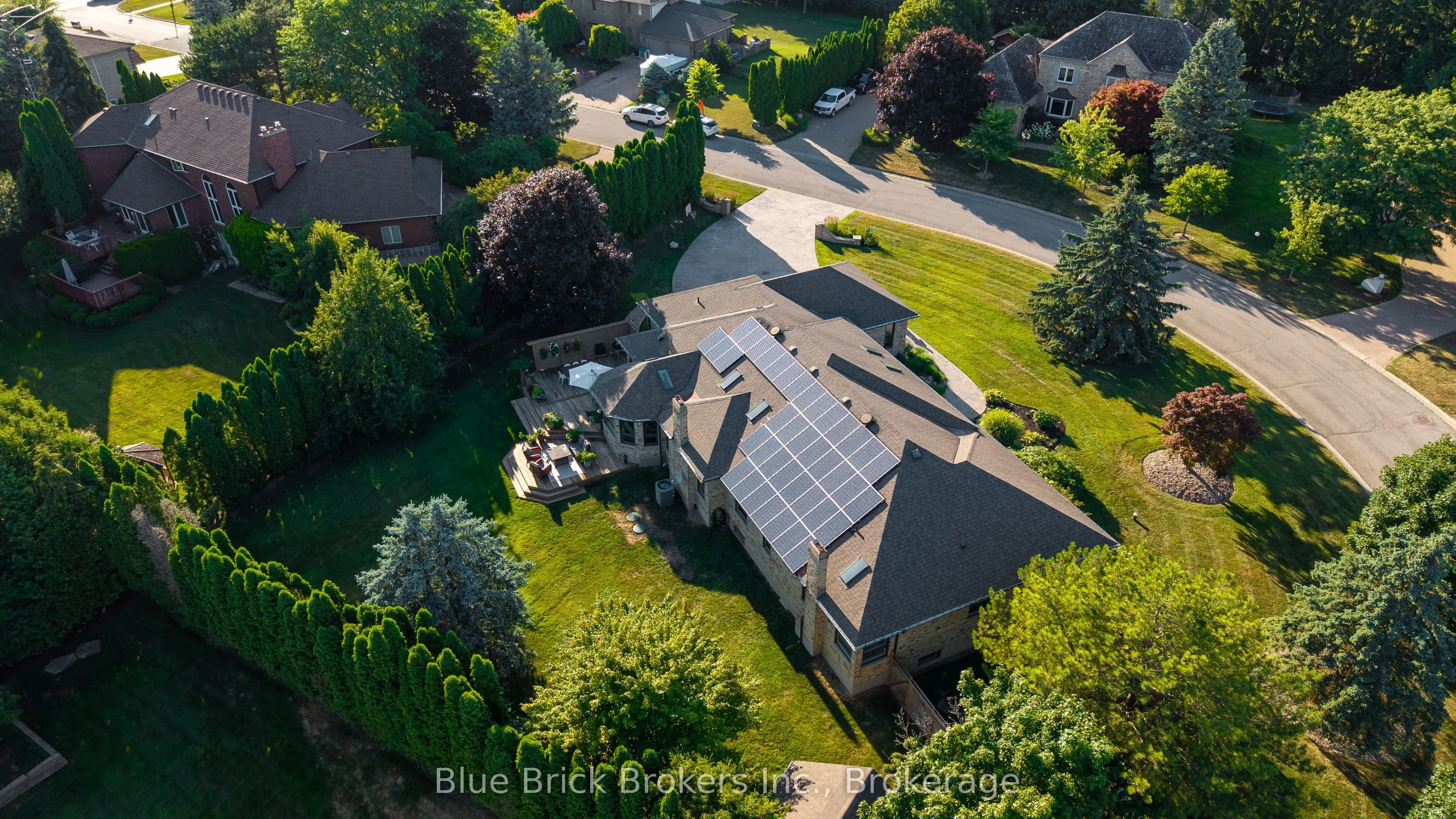 768 FRANKLINWAY Crescent