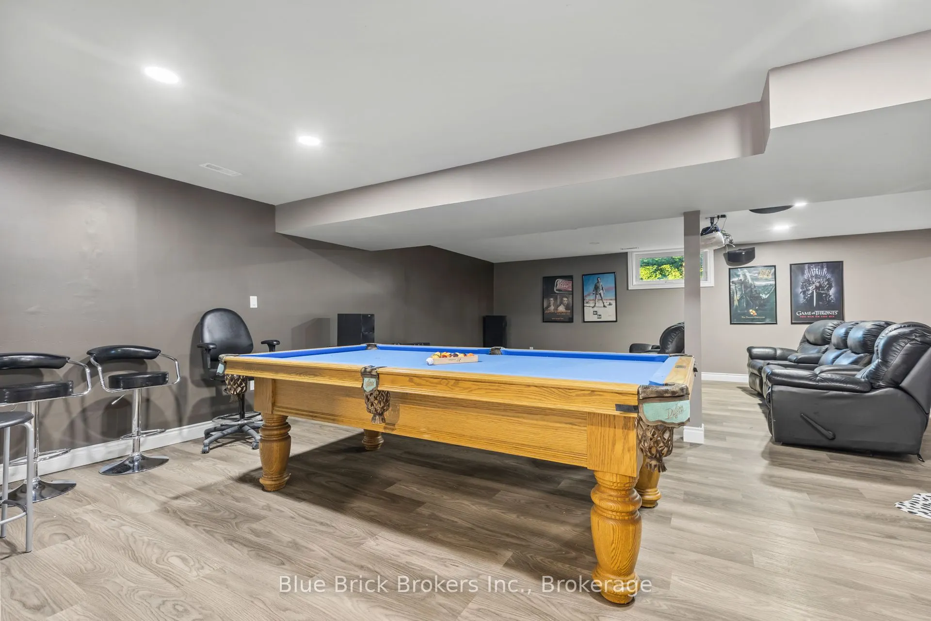 768 FRANKLINWAY Crescent