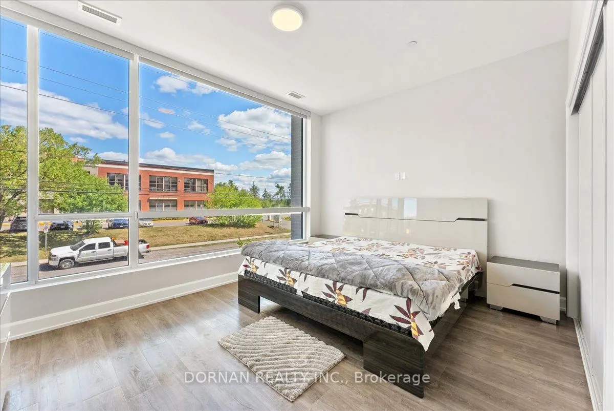 195 Hunter Street E, #TH-04