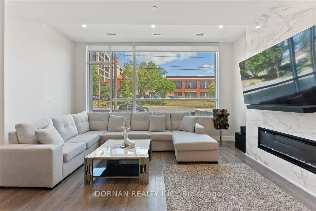 195 Hunter Street E, #TH-04
