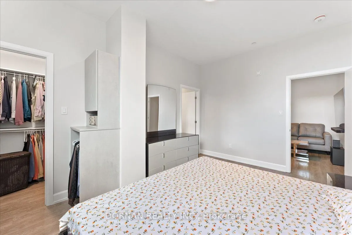 195 Hunter Street E, #TH-04