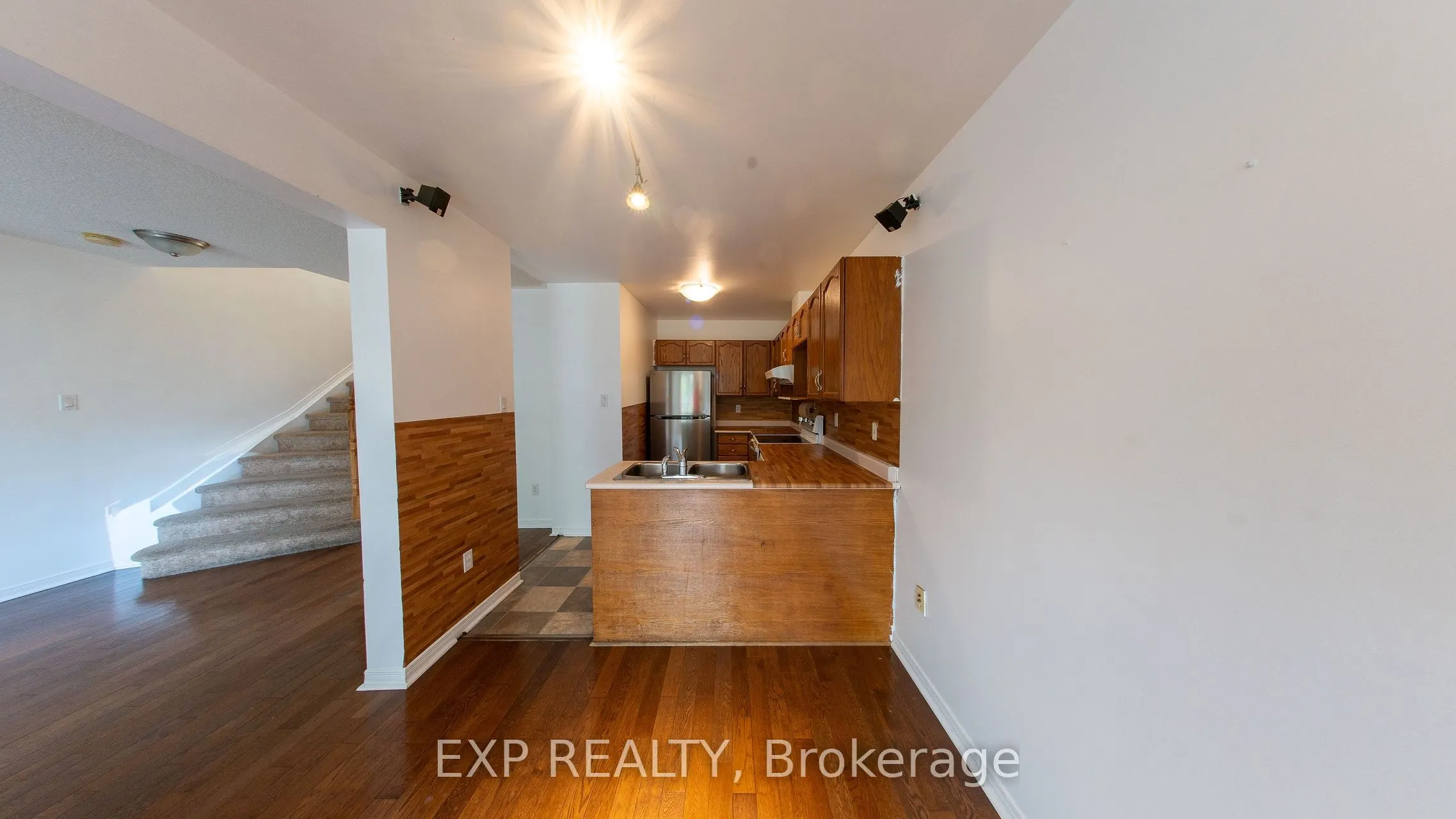 4347 Sunwood Crescent