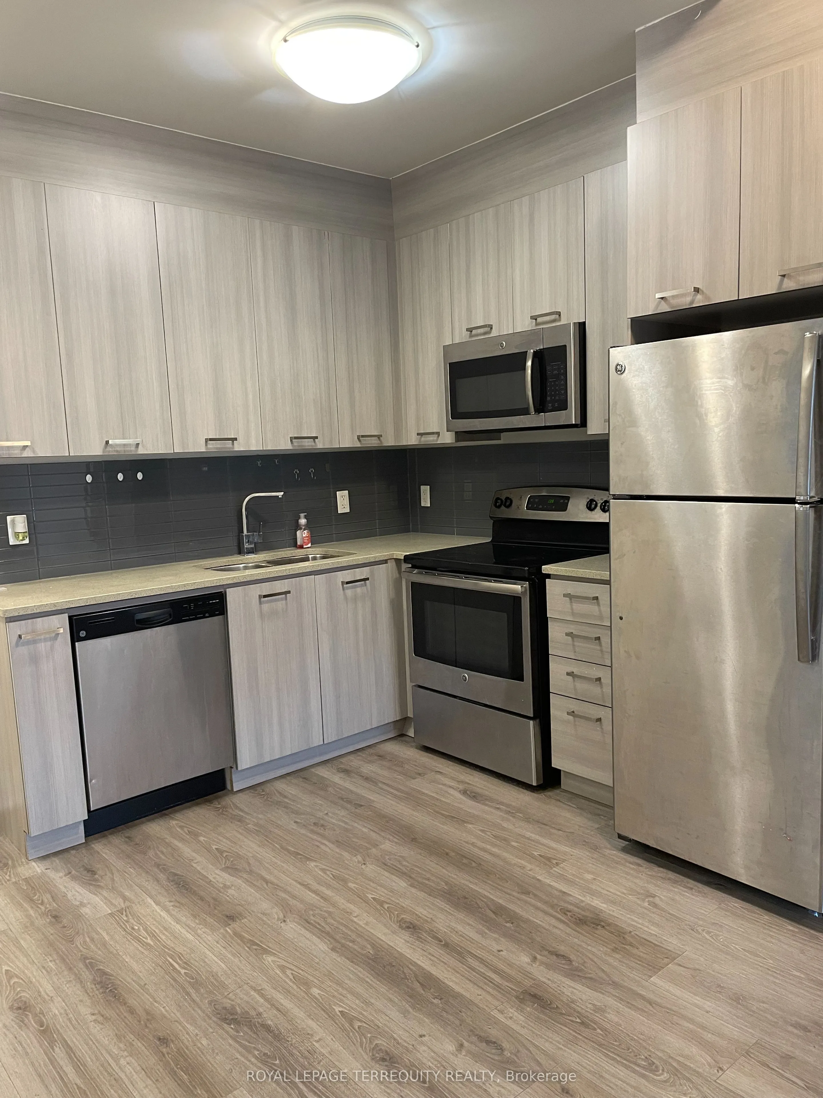150 Main Street W, #308