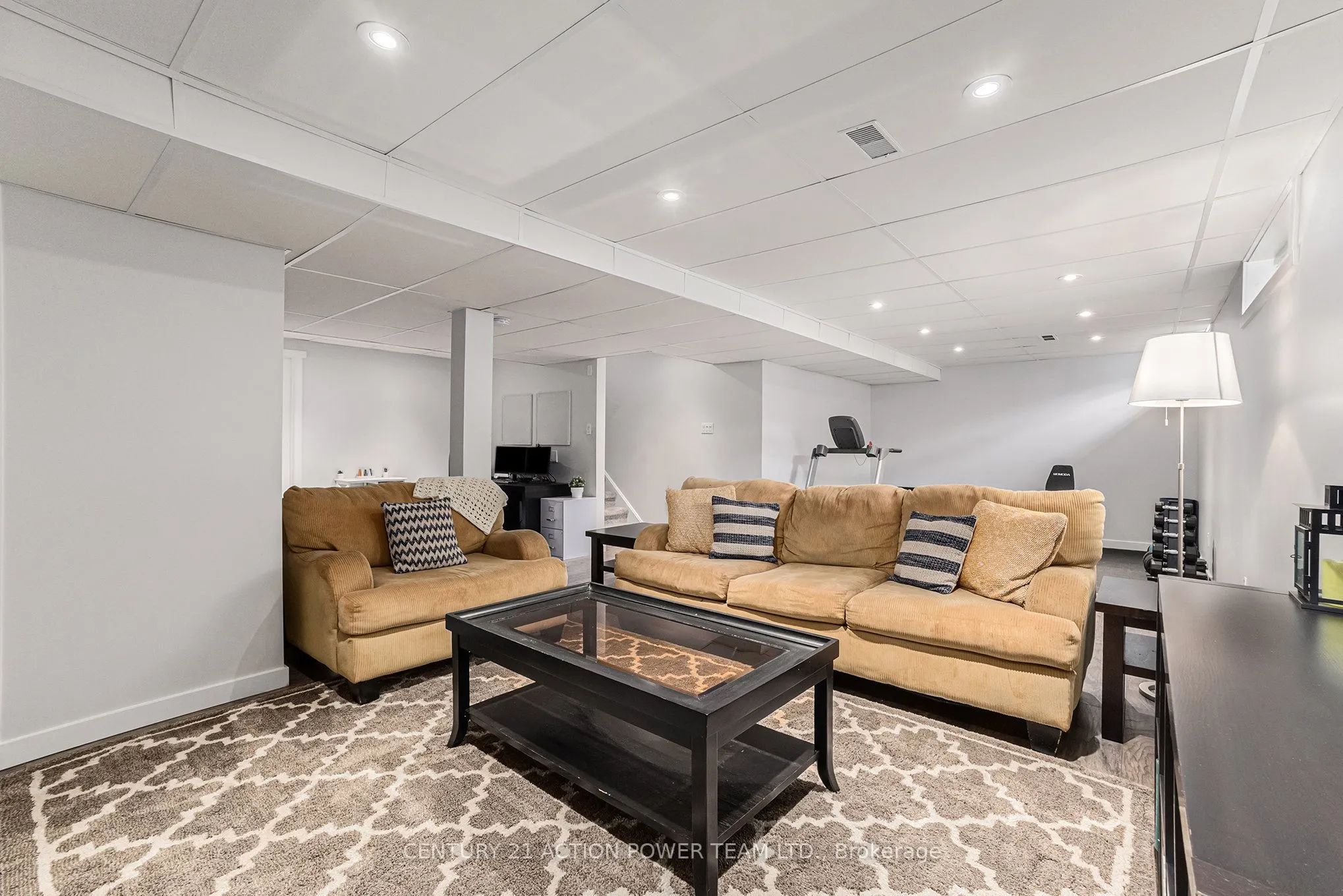6008 LONGLEAF Drive