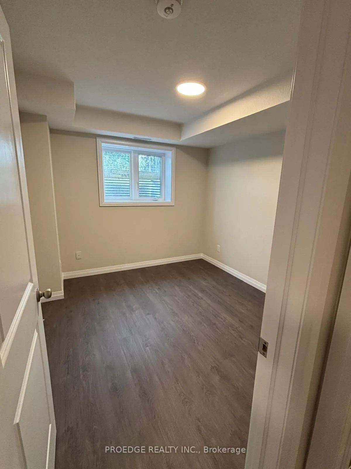 410 Northfield Drive W, #D7