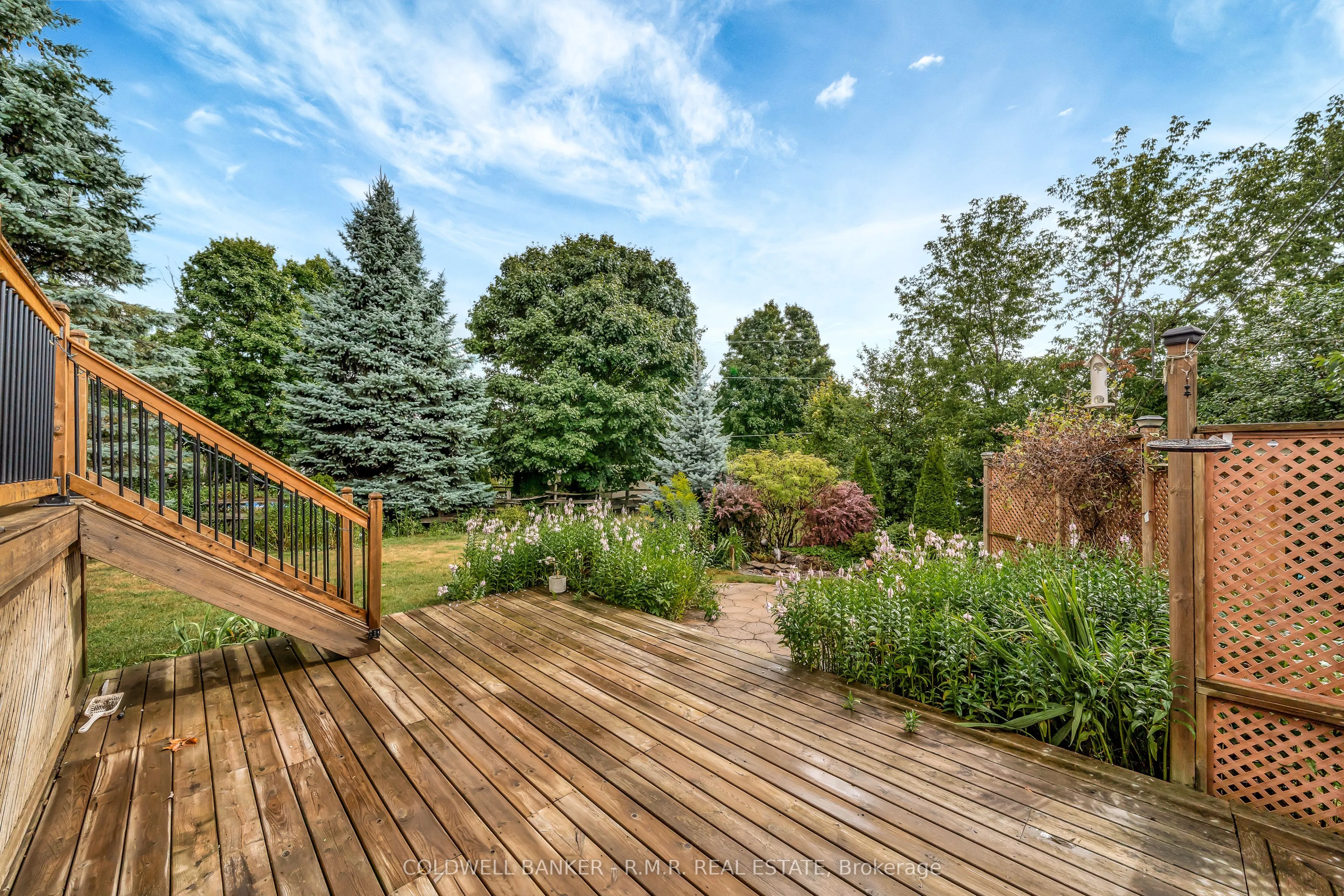 16 Wood Court