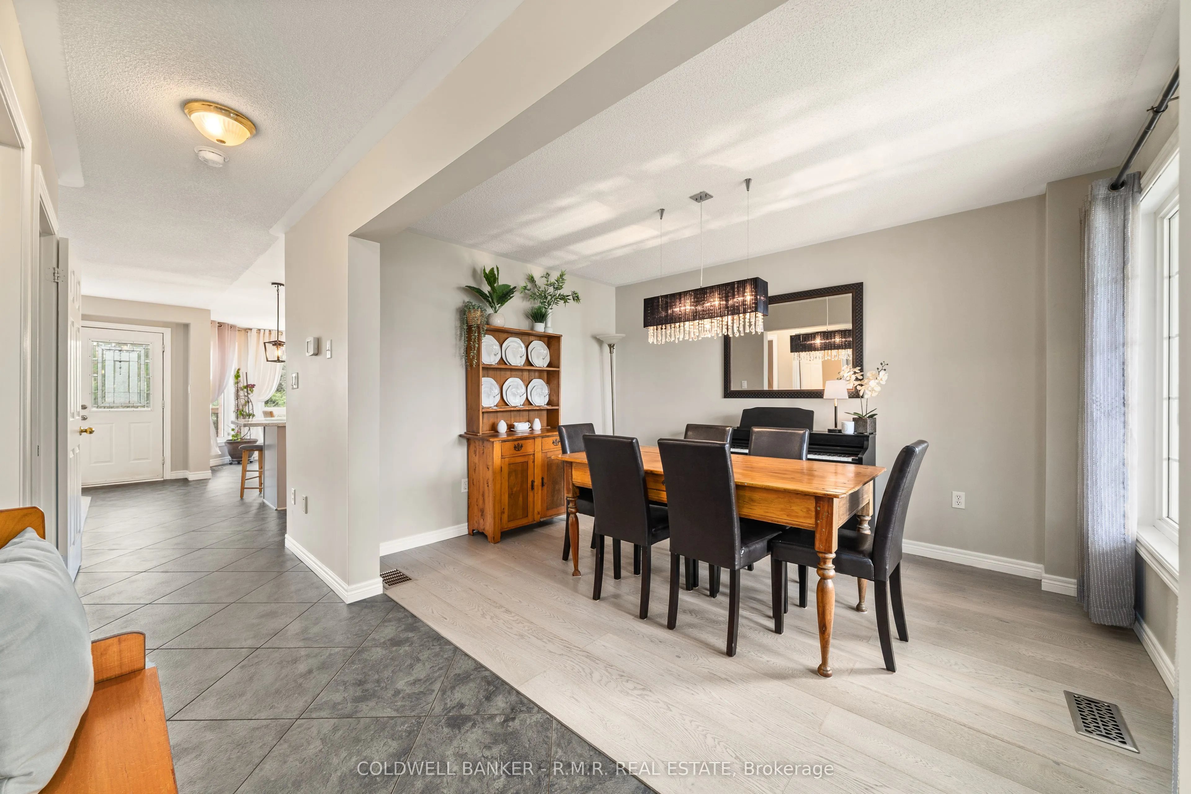 16 Wood Court