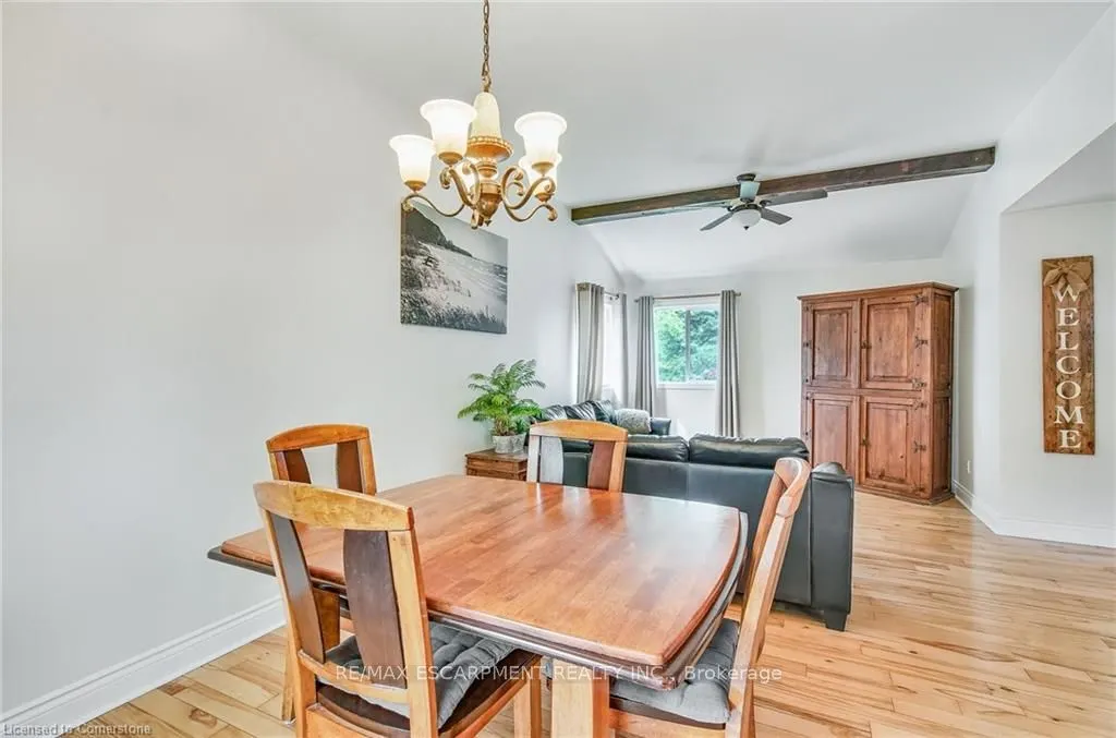 8 Beach Road