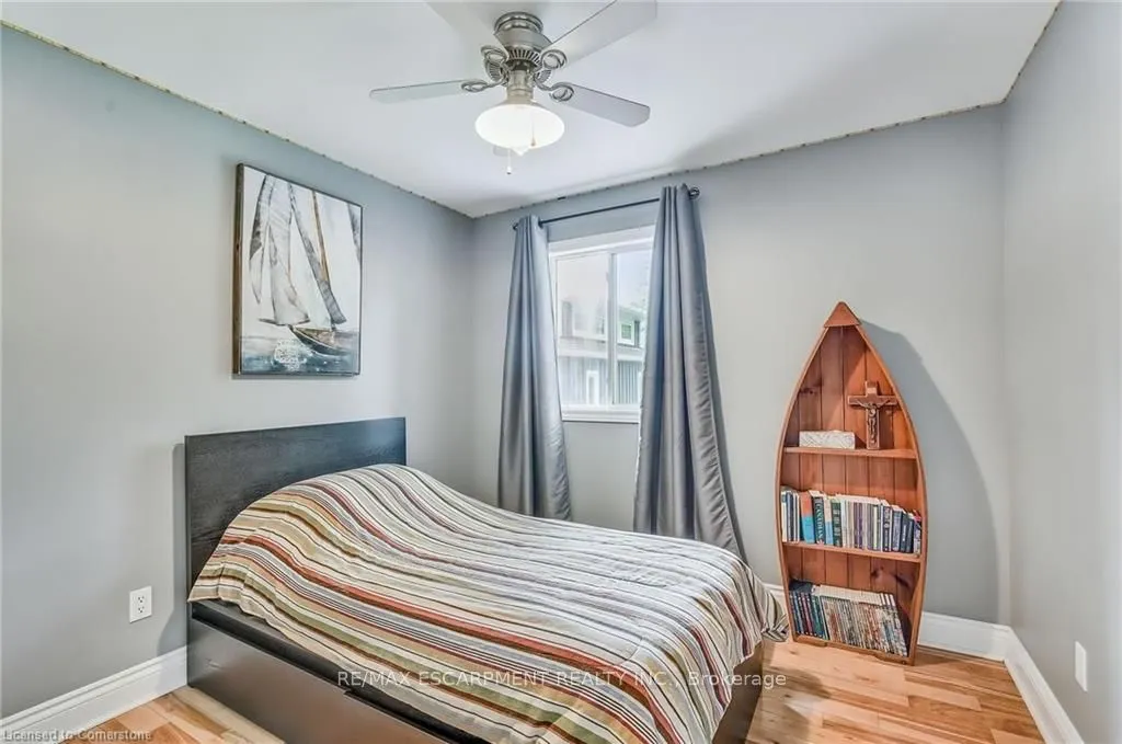 8 Beach Road
