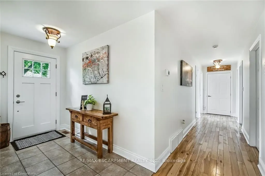 8 Beach Road