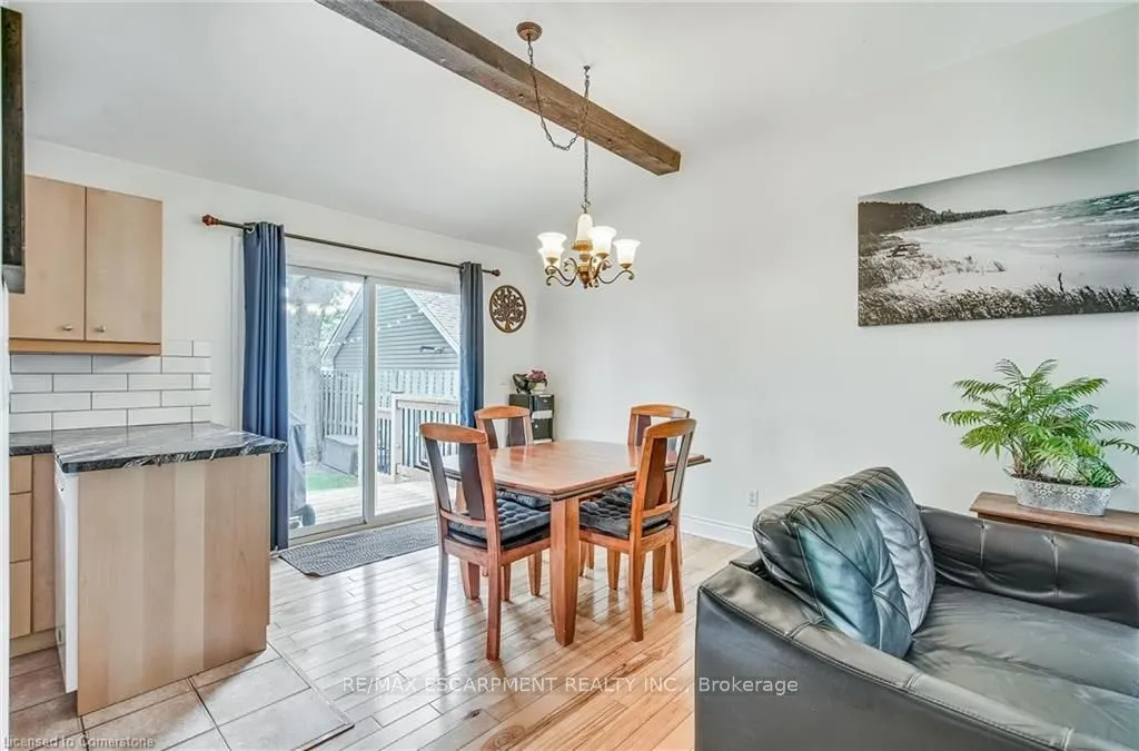 8 Beach Road
