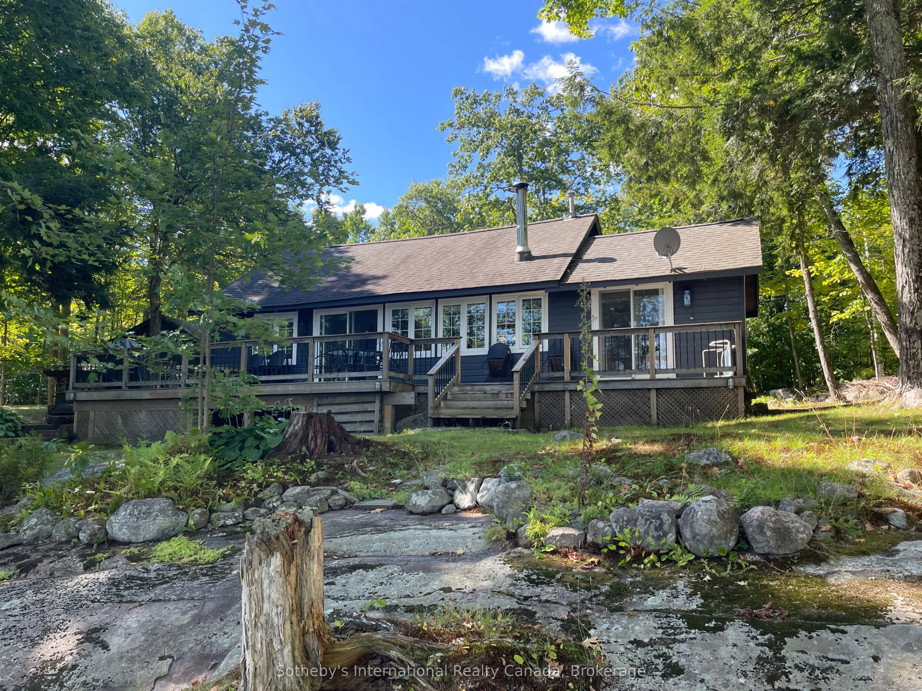 1080 Long Lake Road