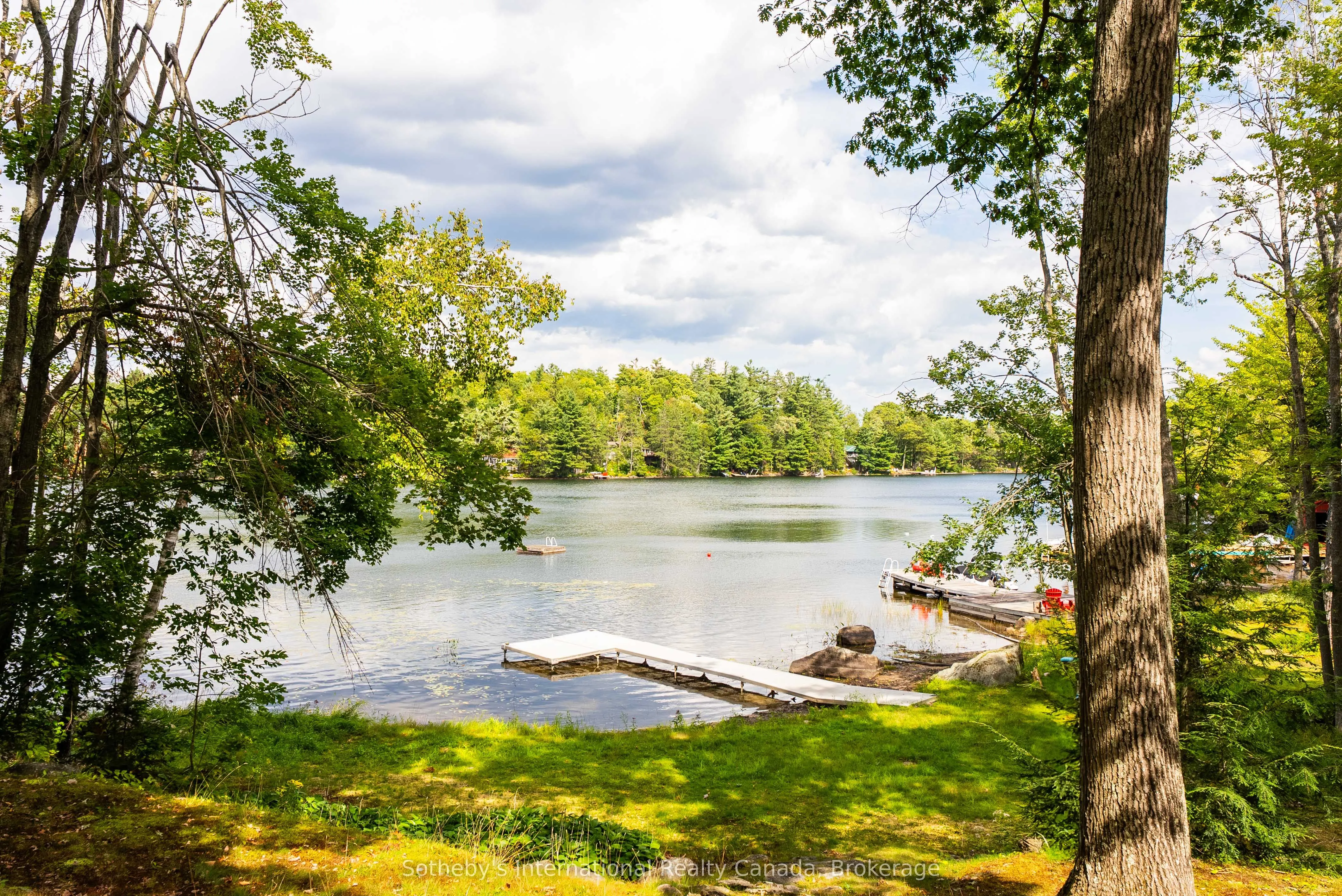 1080 Long Lake Road