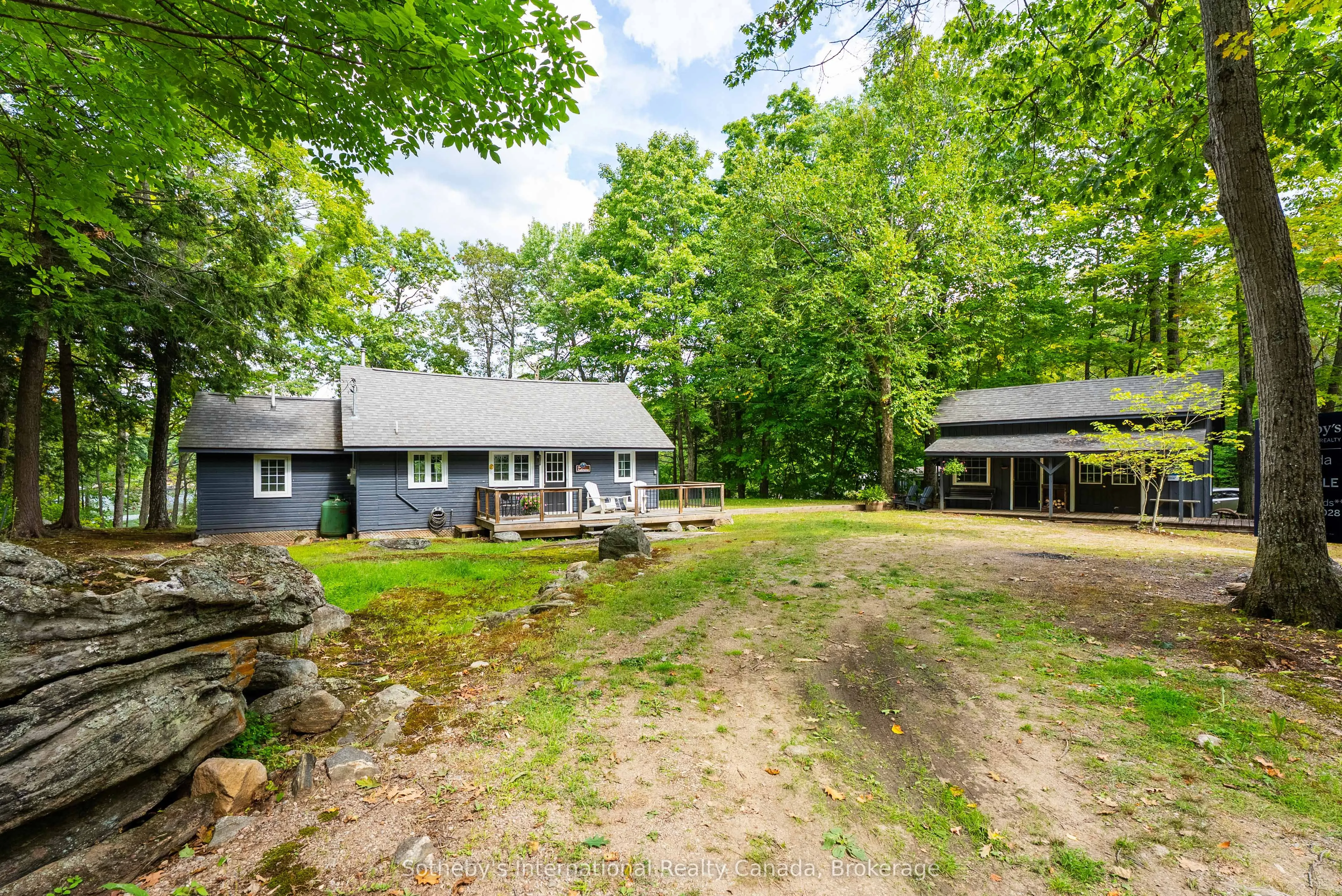 1080 Long Lake Road
