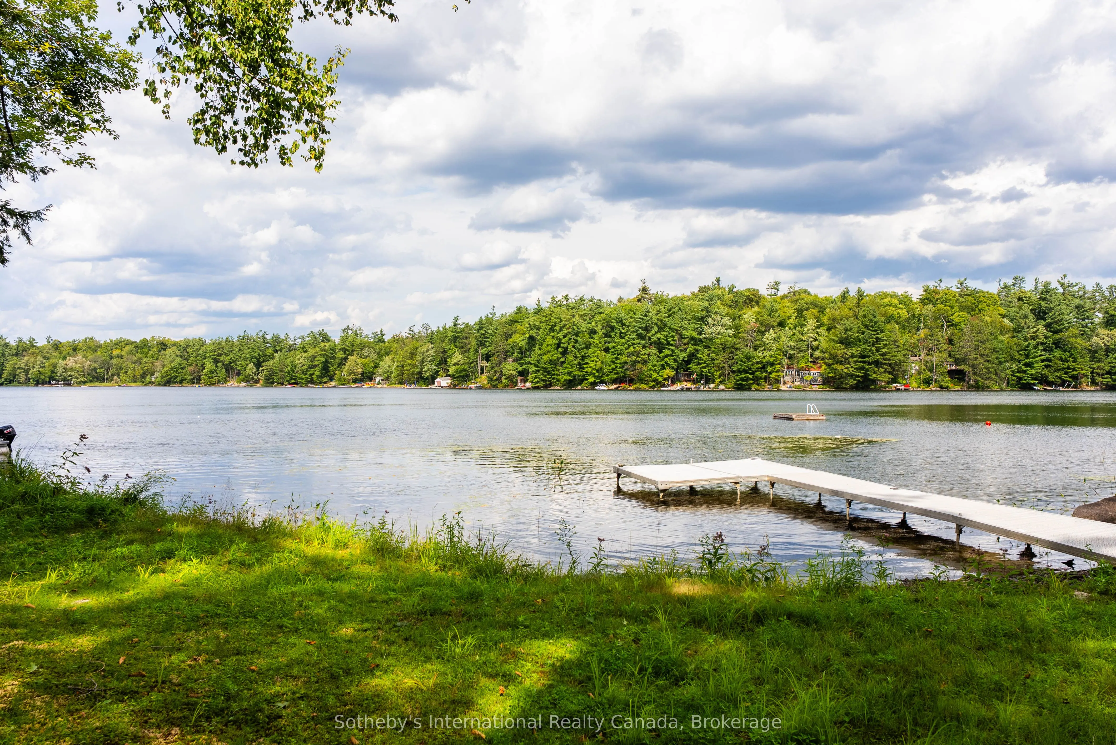 1080 Long Lake Road