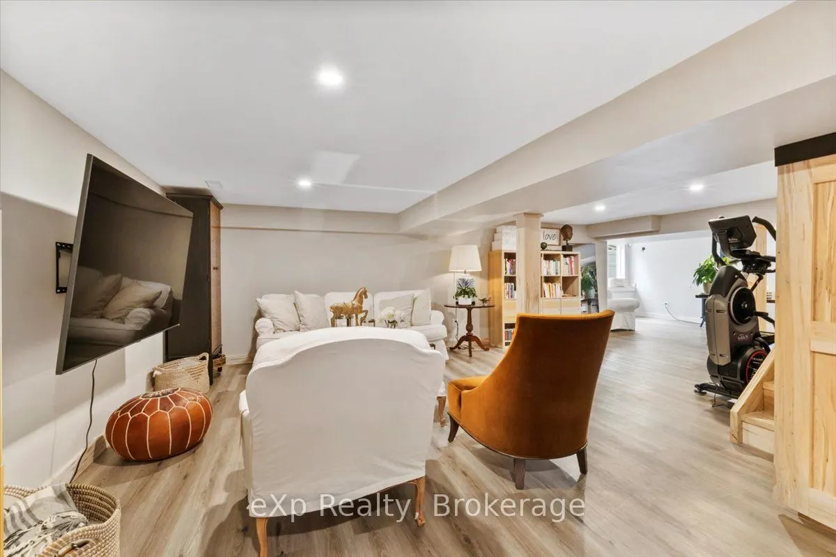 78 Maple Drive